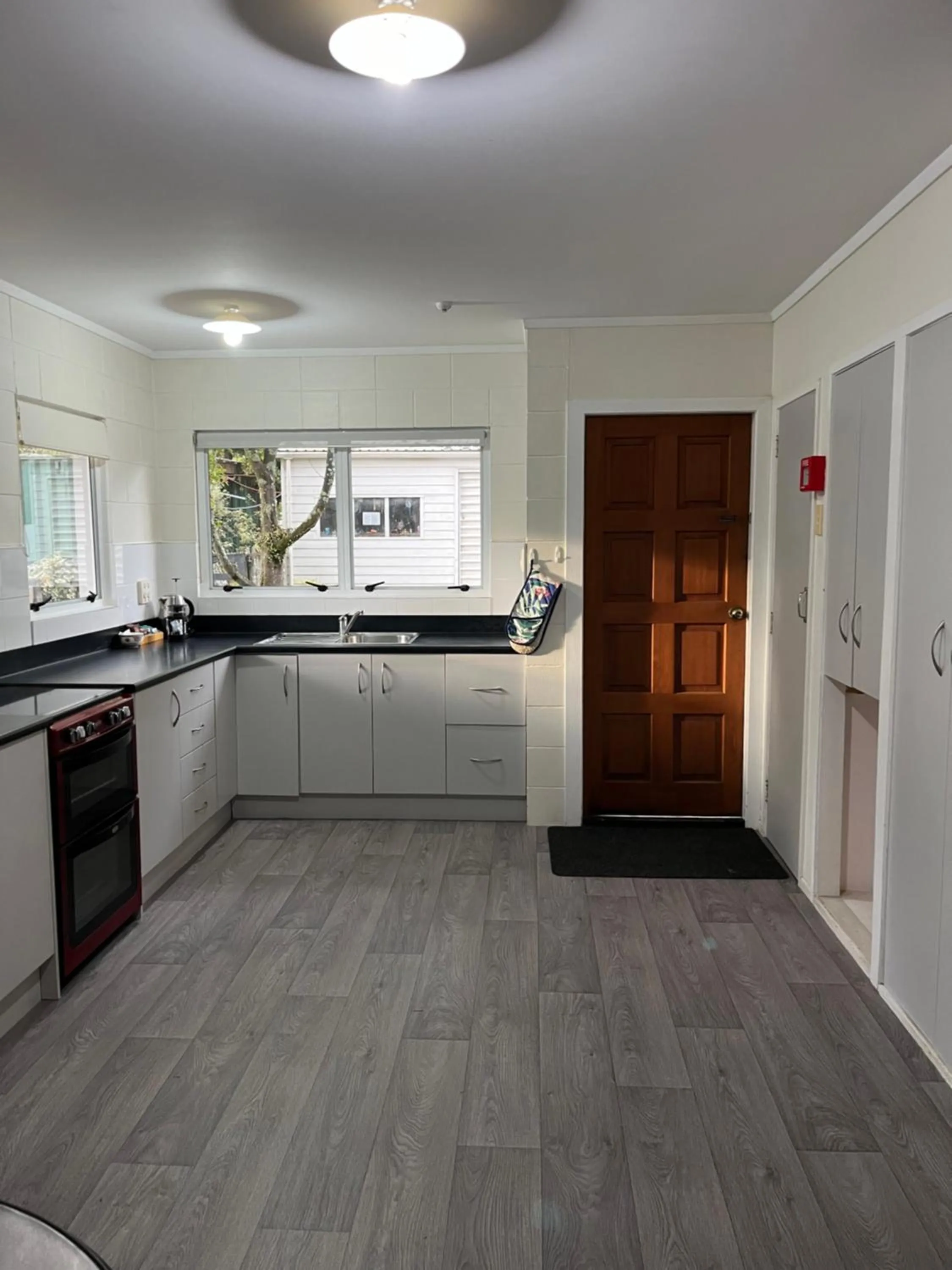 kitchen in Bay of Islands Holiday Park