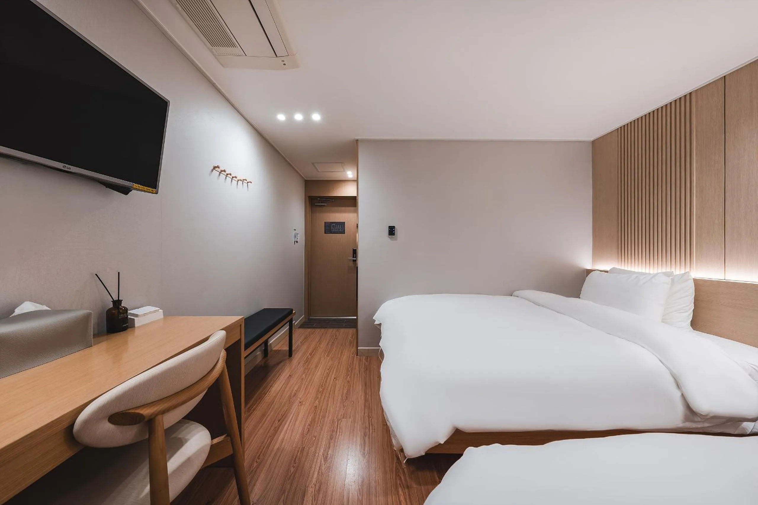 Bed in Gyeongju Hotel Gonggan