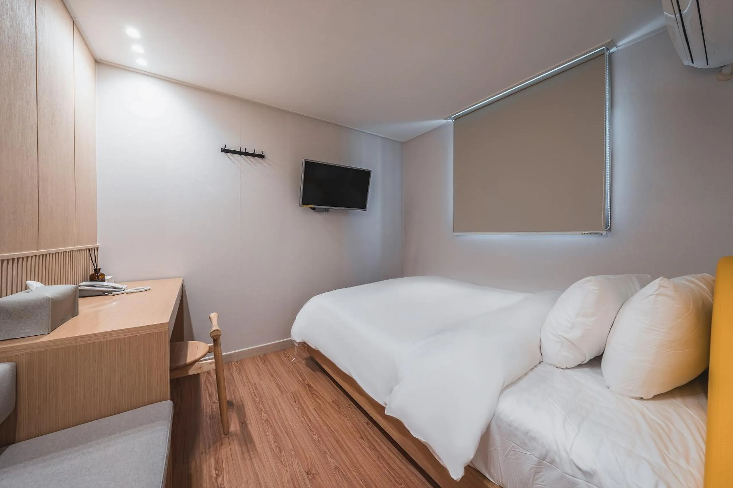 Bed in Gyeongju Hotel Gonggan