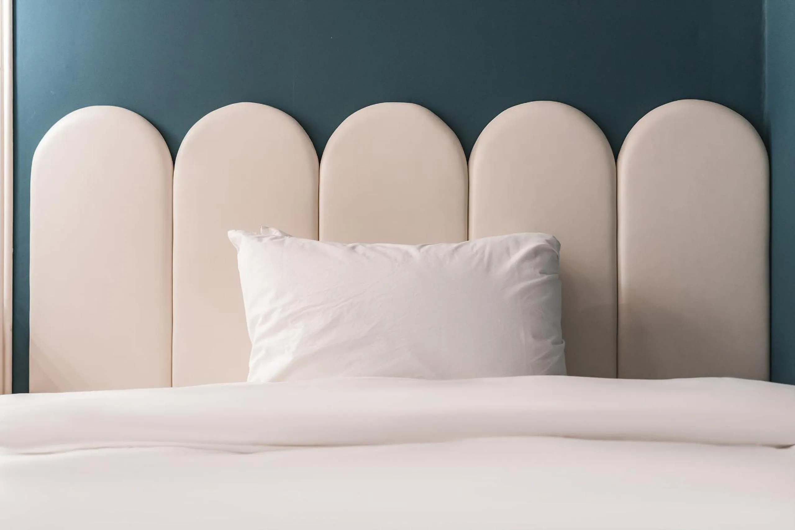 Bed in Gyeongju Hotel Gonggan