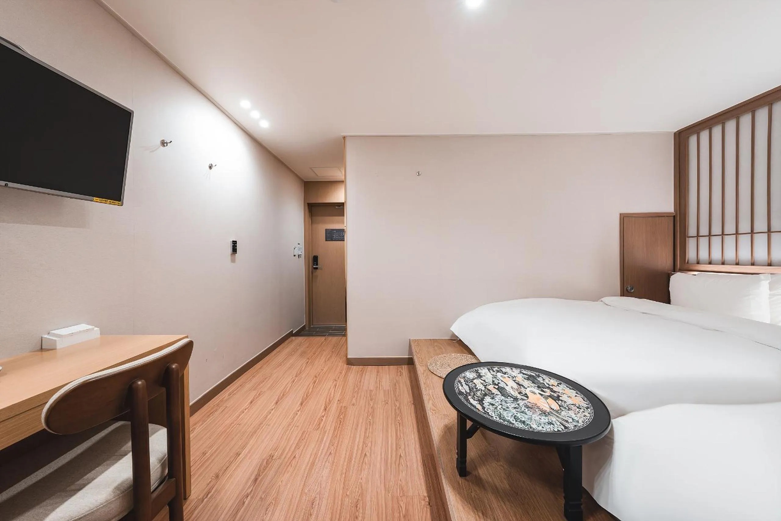 Bed in Gyeongju Hotel Gonggan