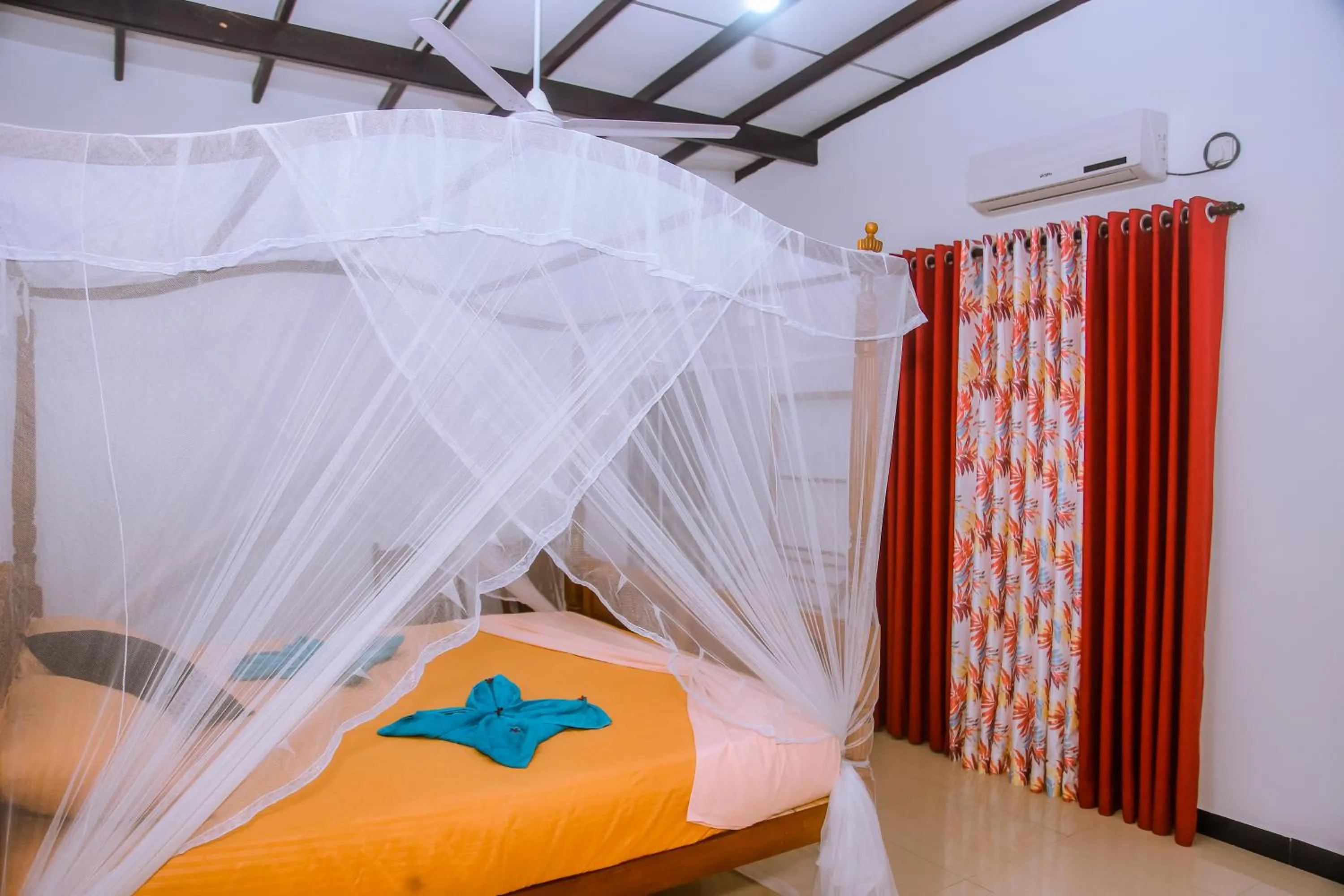 Bed in Brave resort Mirissa