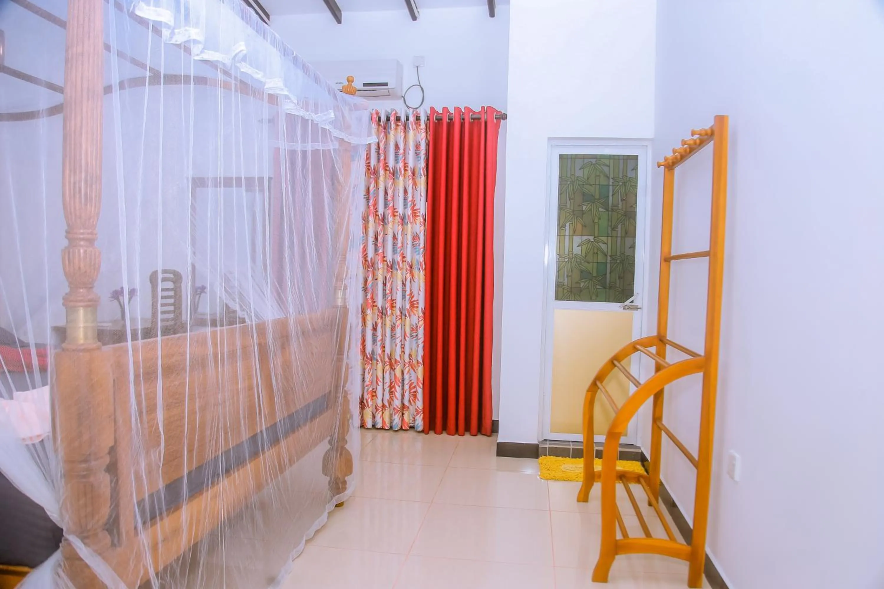 Bed in Brave resort Mirissa