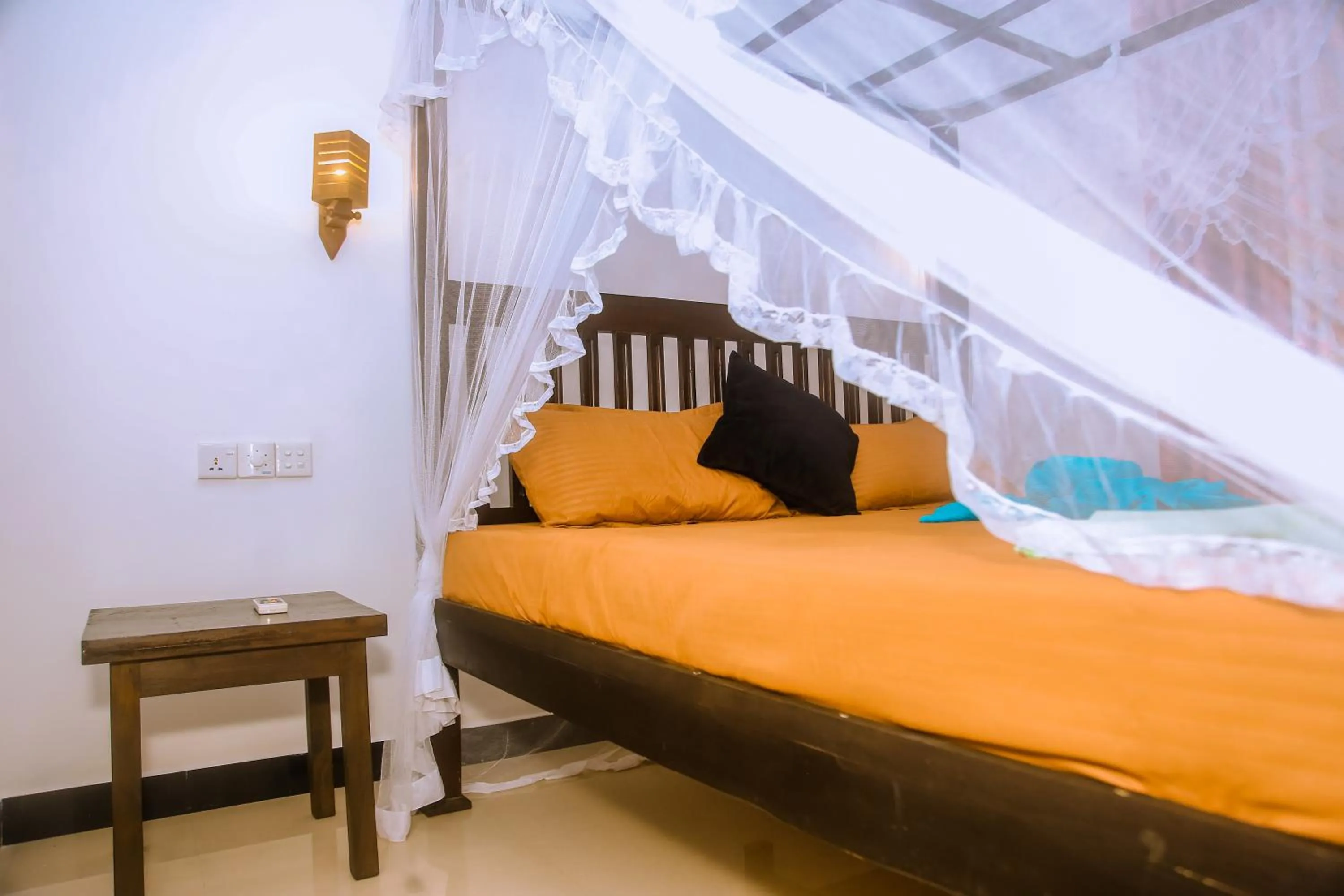 Bed in Brave resort Mirissa