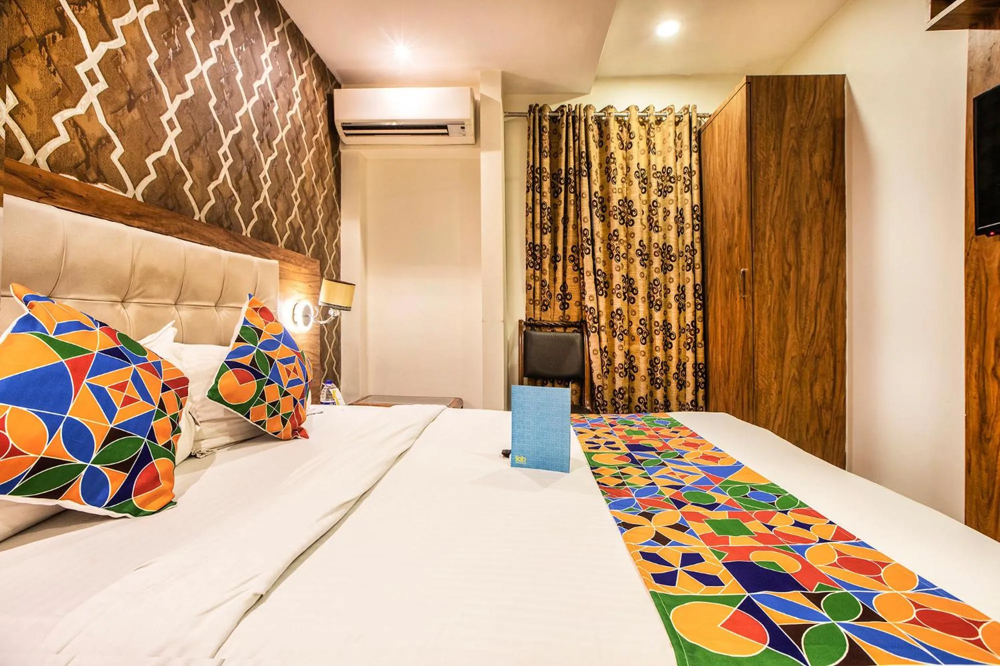 Bedroom, Bed in Hygienic Hotel Liberty Plaza