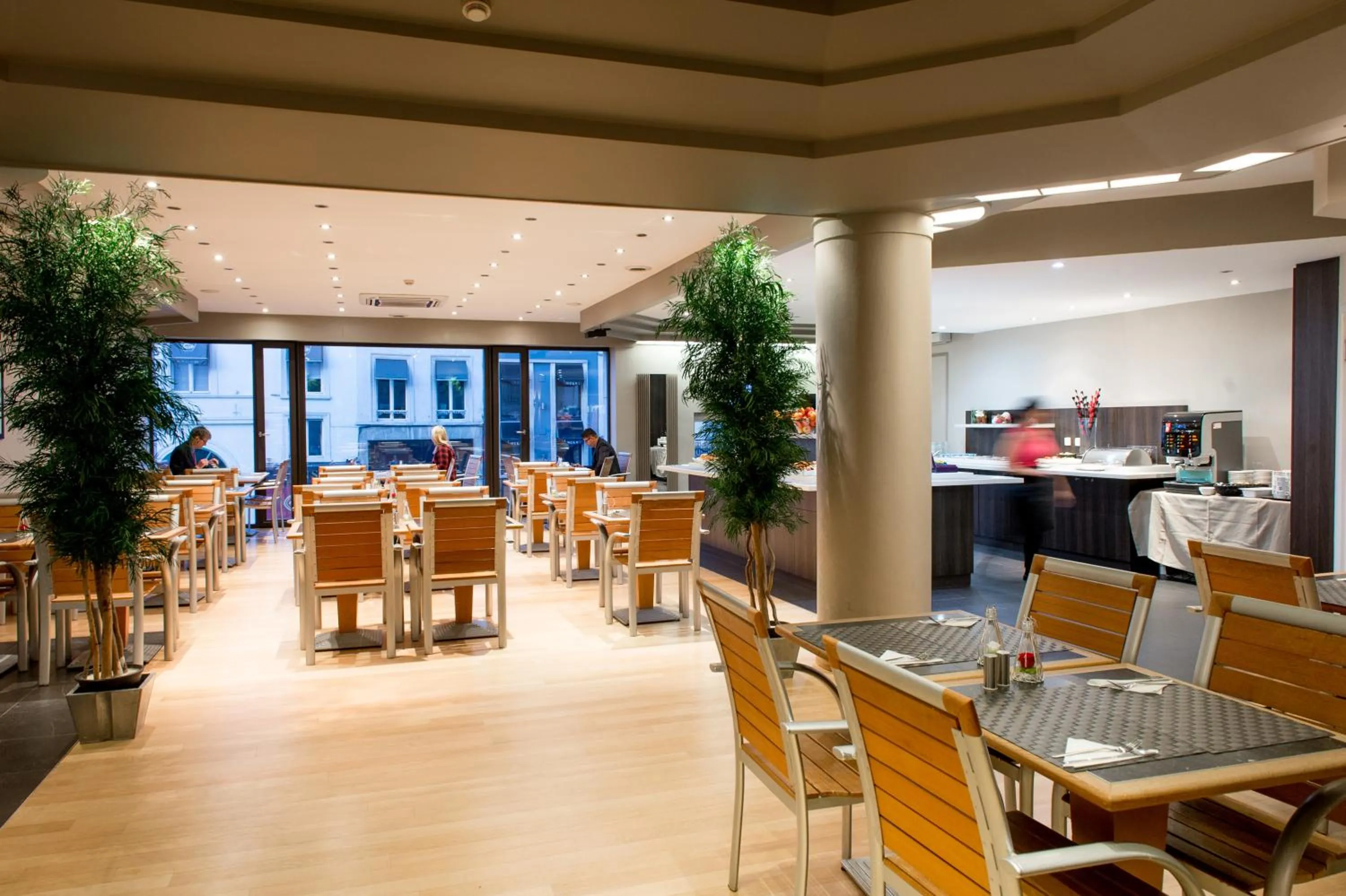 Restaurant/places to eat in Hotel Chambord