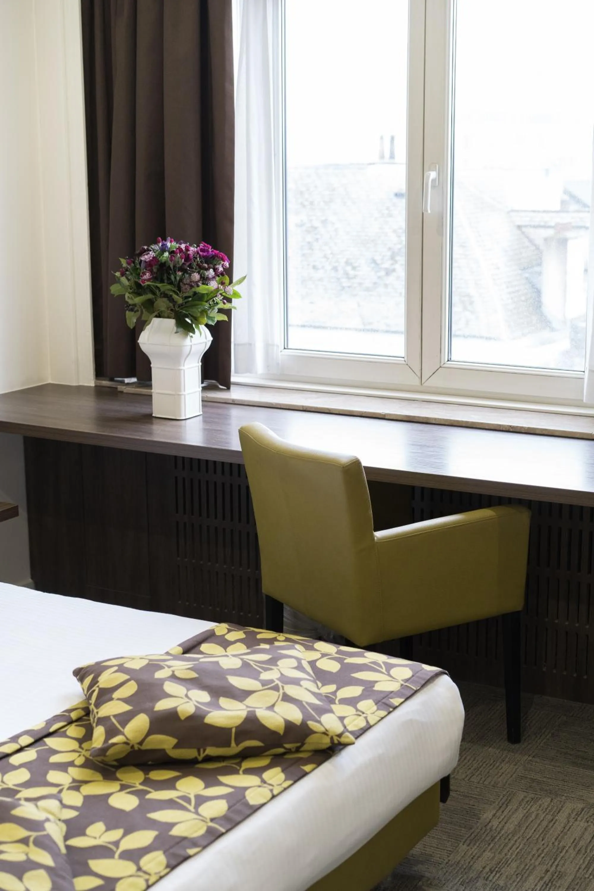 Bed in Hotel Chambord