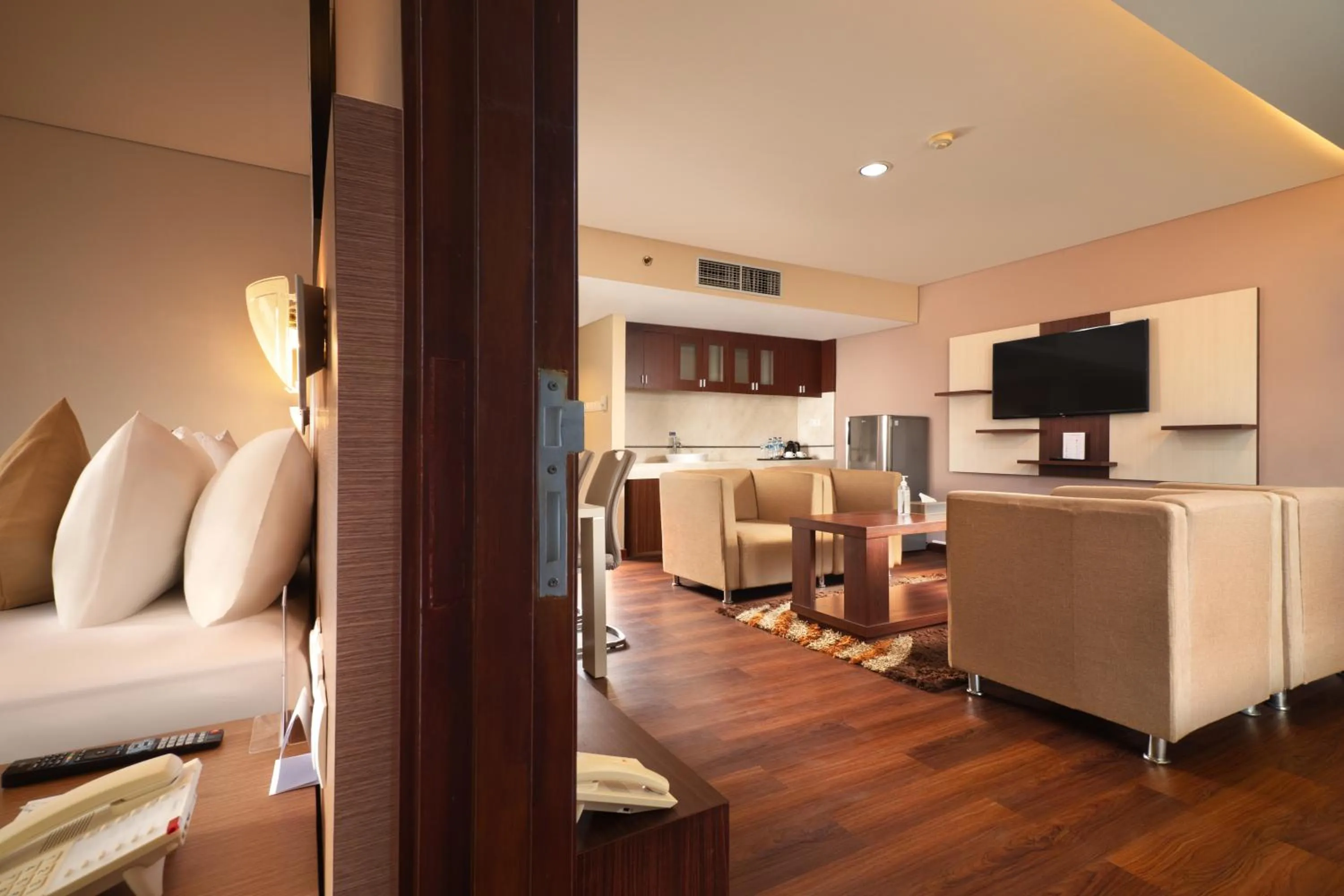 TV and multimedia in Best Western Plus Coco Palu