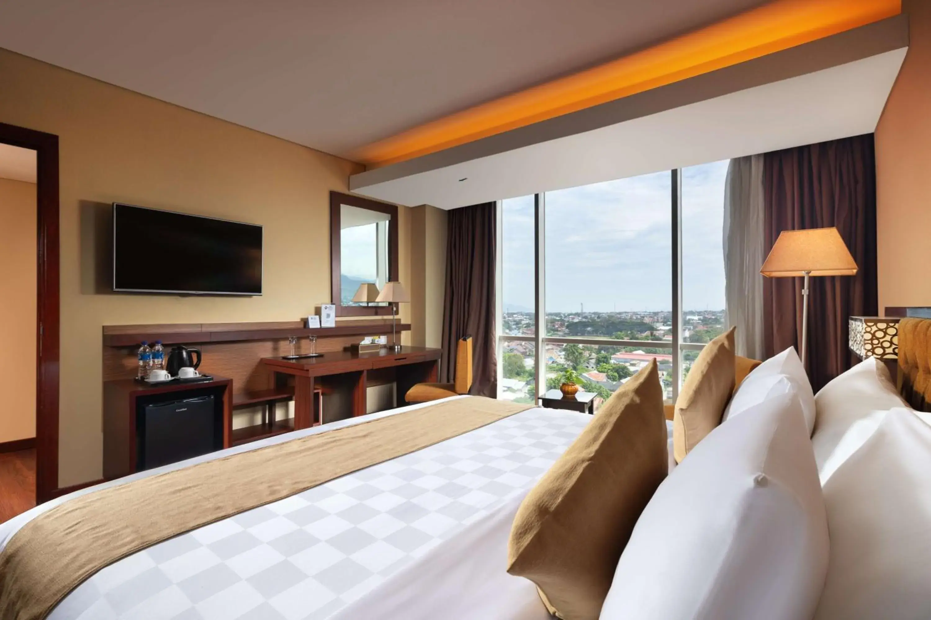 Junior King Suite with City View – Non-Smoking in Best Western Plus Coco Palu Junior King Suite with City View – Non-Smoking in Best Western Plus Coco Palu