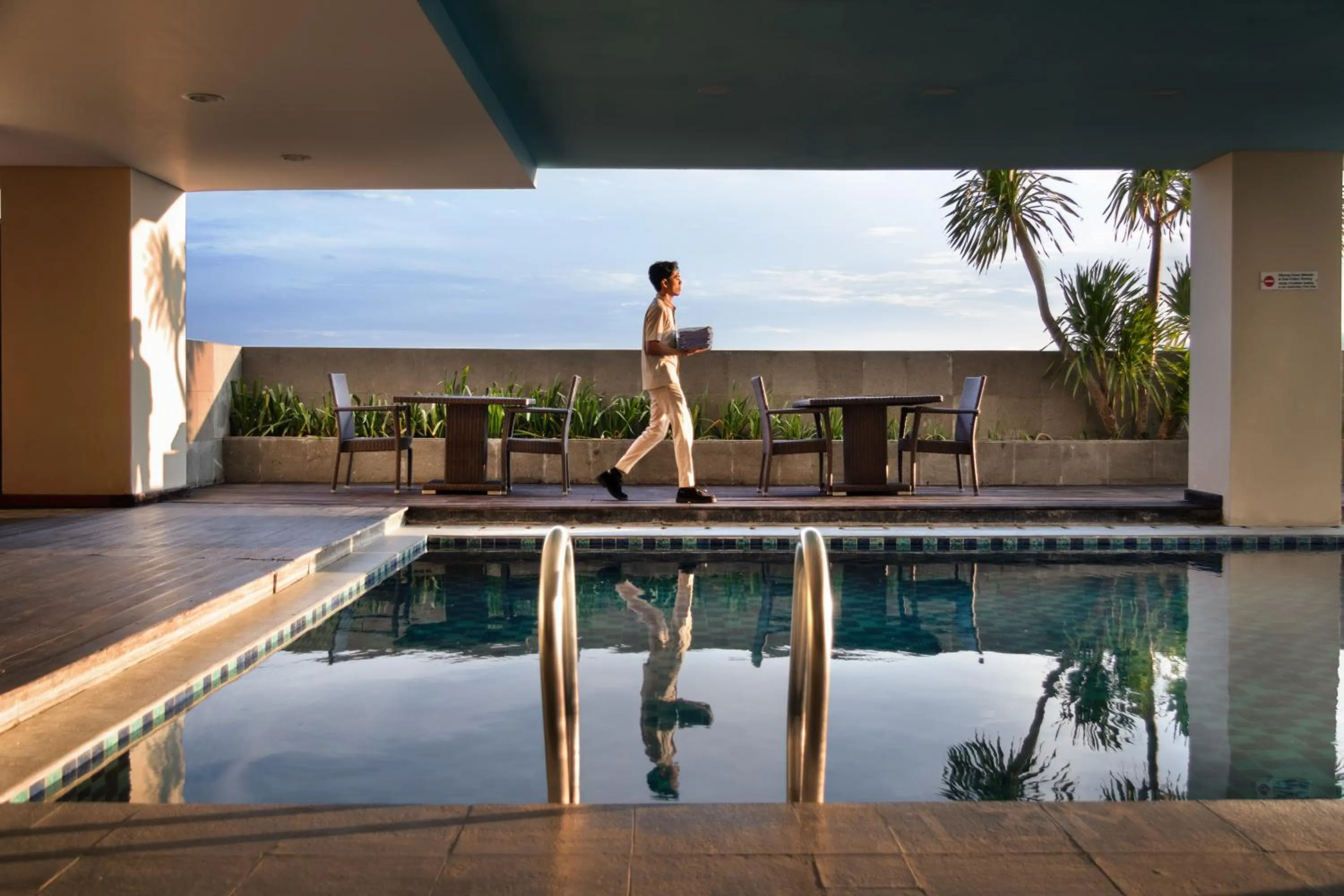 Swimming pool in Best Western Plus Coco Palu