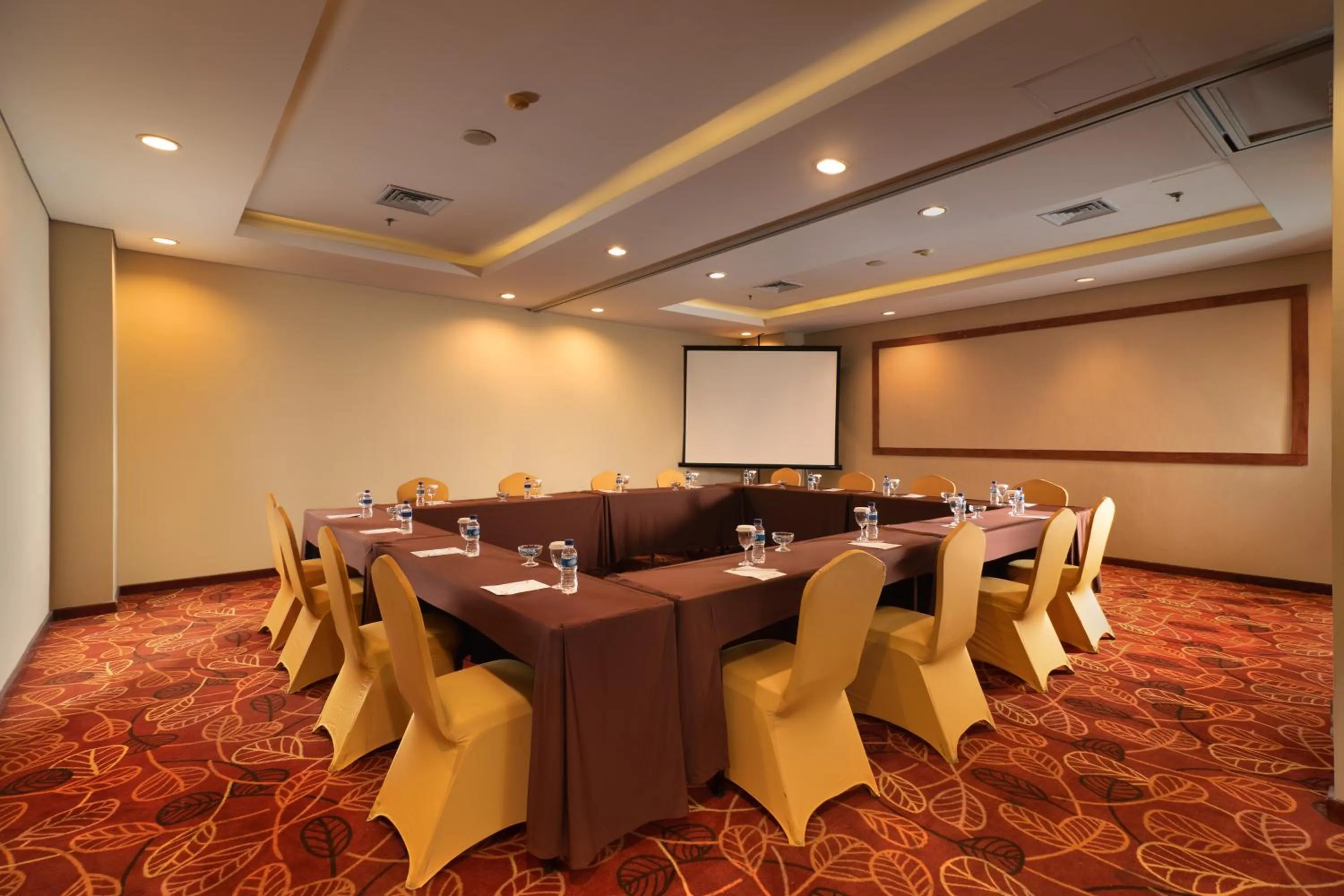 Meeting/conference room in Best Western Plus Coco Palu