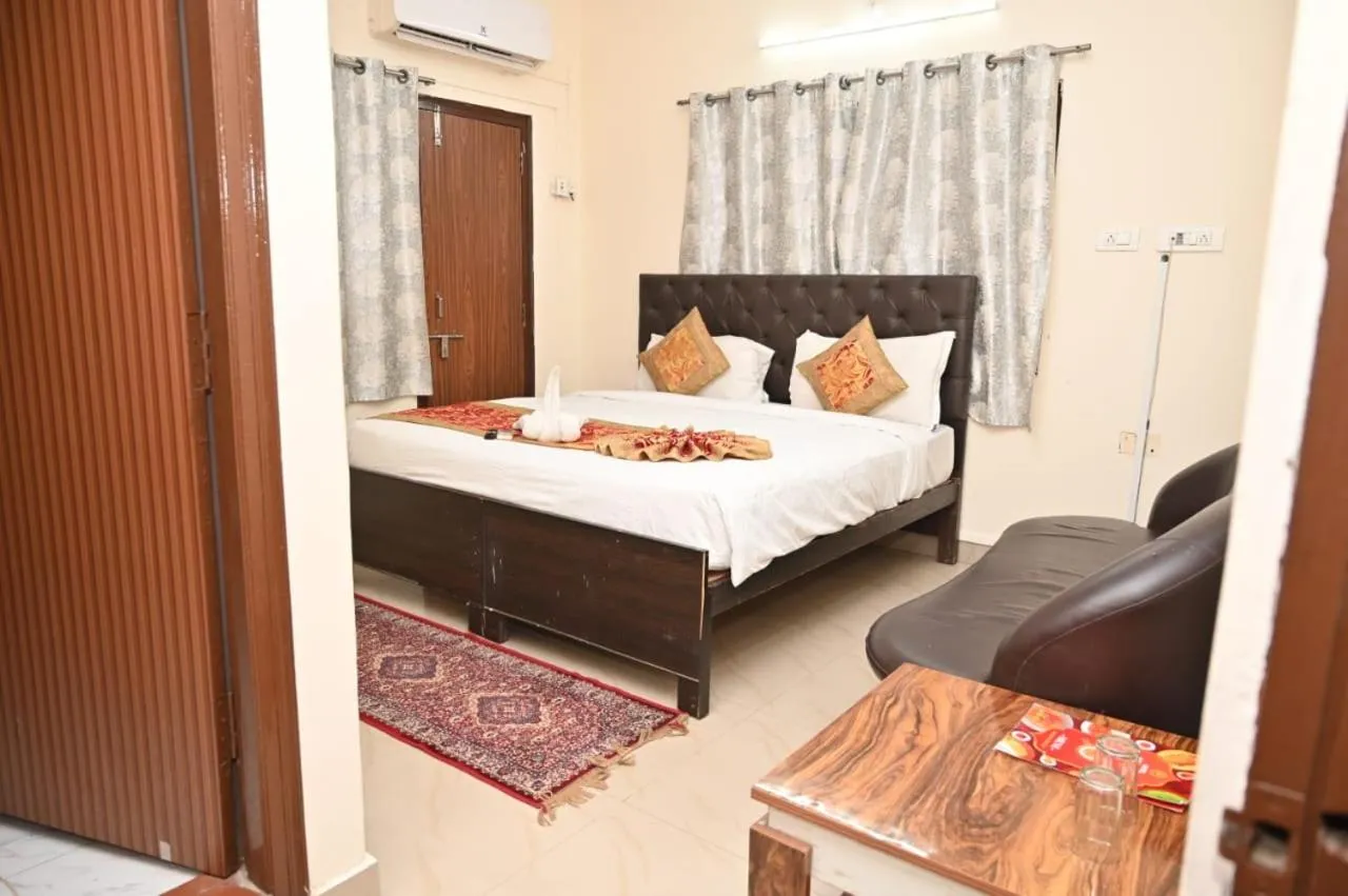 Hotel Aparajita