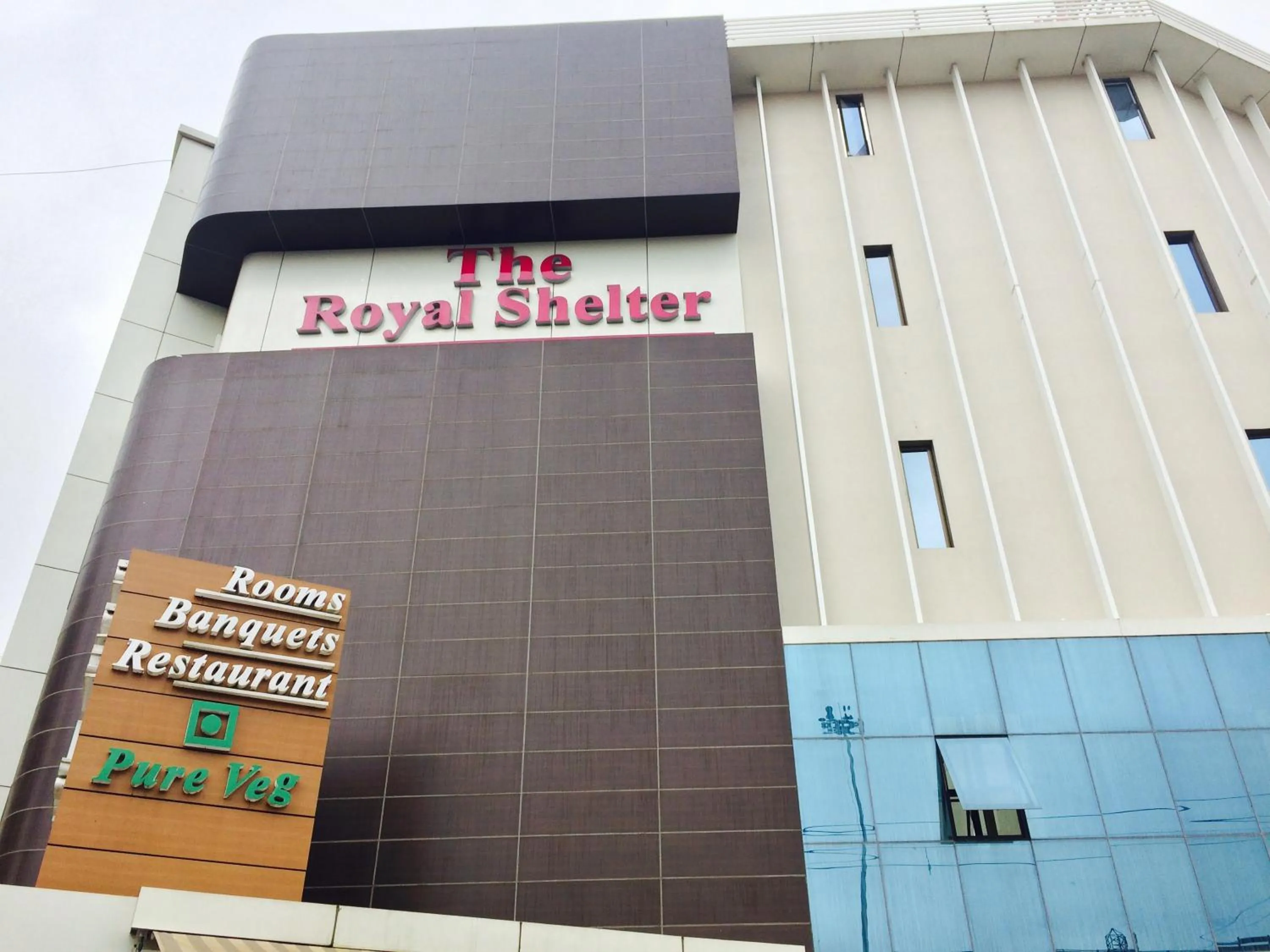 Facade/entrance in Hotel Royal Shelter