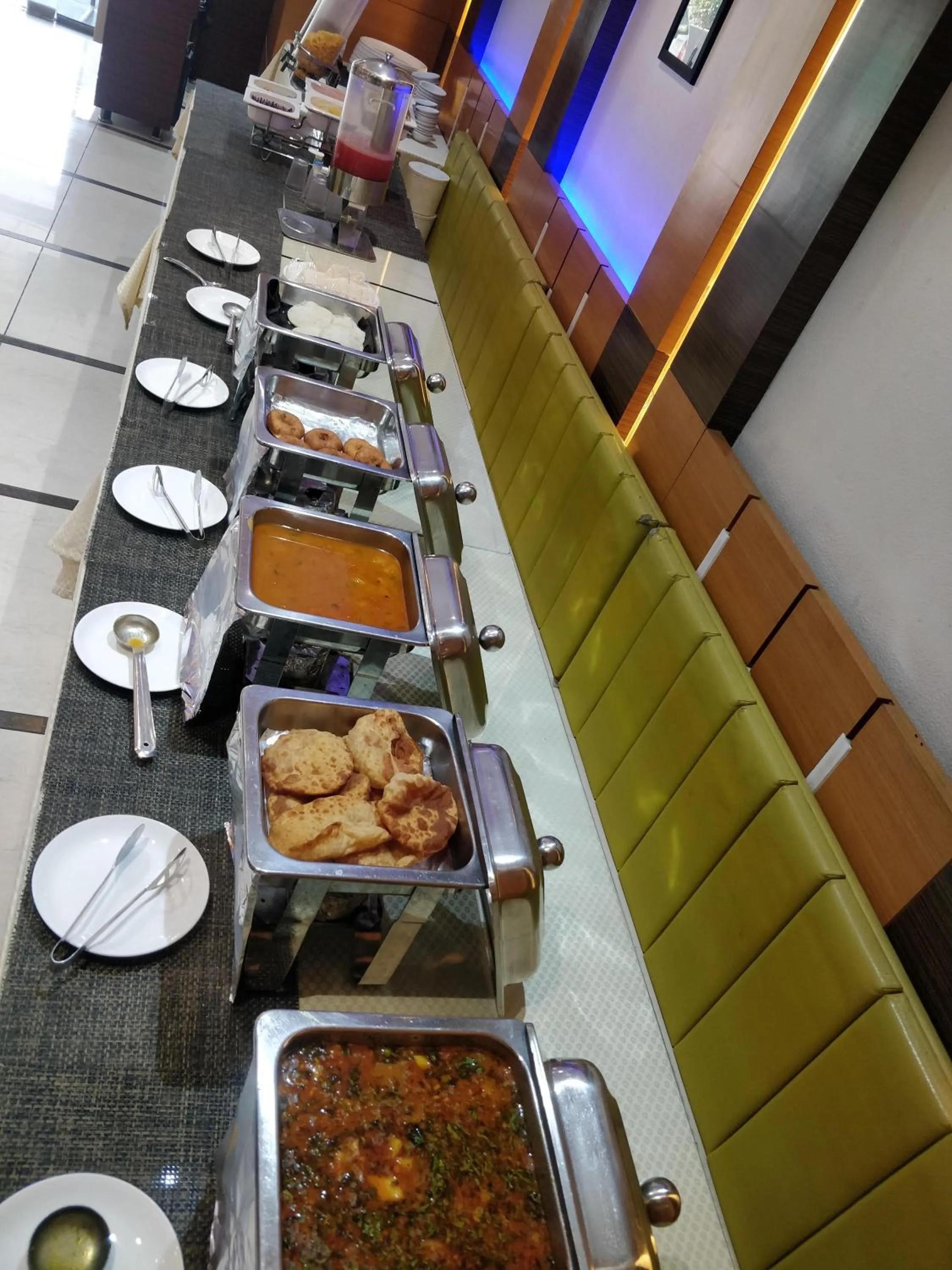 Breakfast in Hotel Royal Shelter