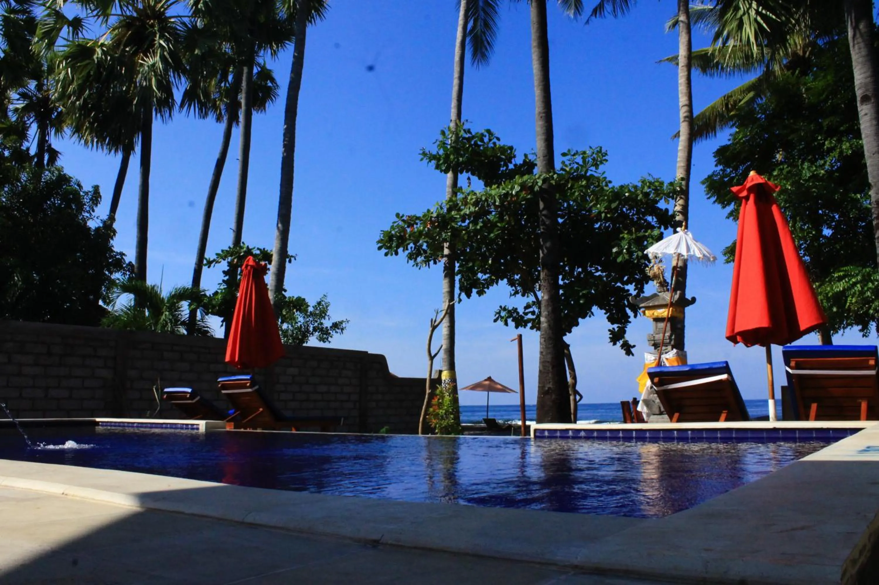 Swimming pool in Bintang Beach Villa