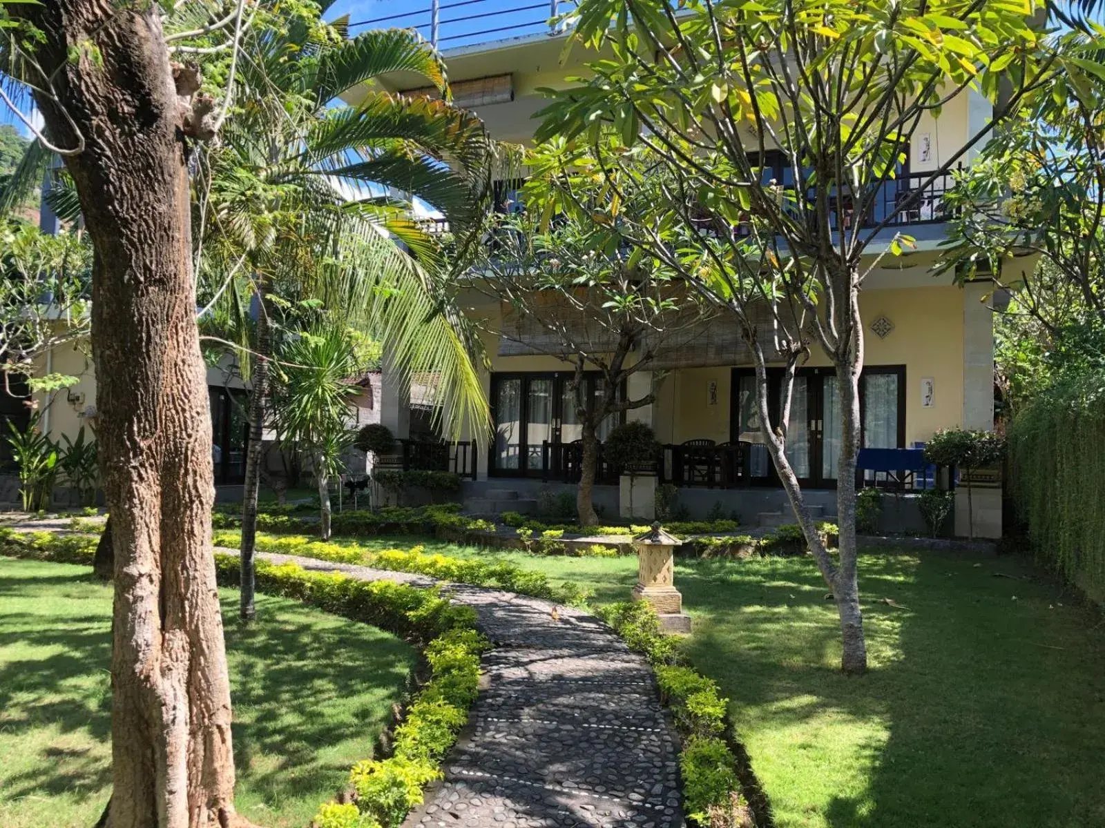 Twin Room with Garden View in Bintang Beach Villa Twin Room with Garden View in Bintang Beach Villa