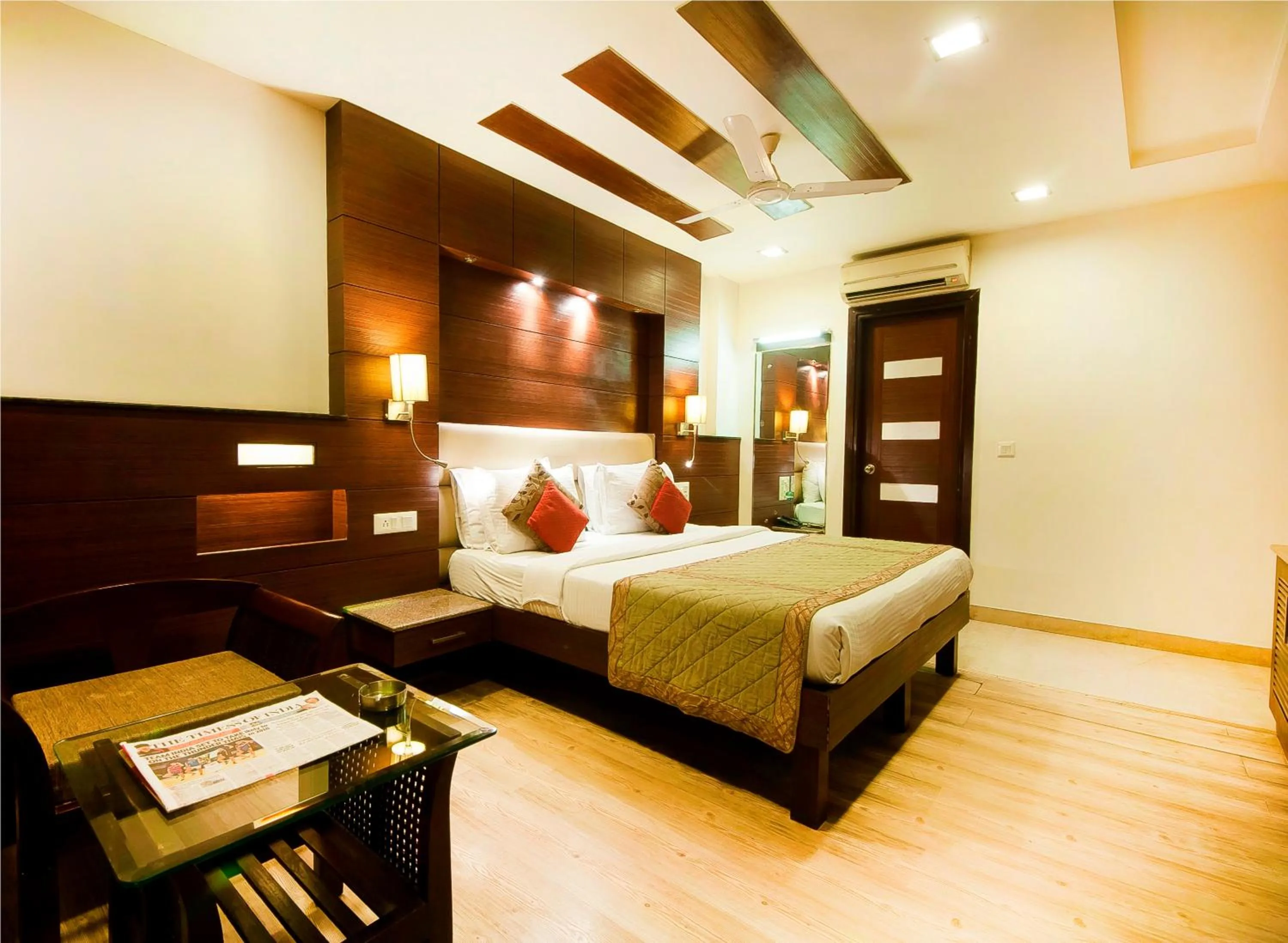 Bed in Hotel Amaltas International - Delhi-16