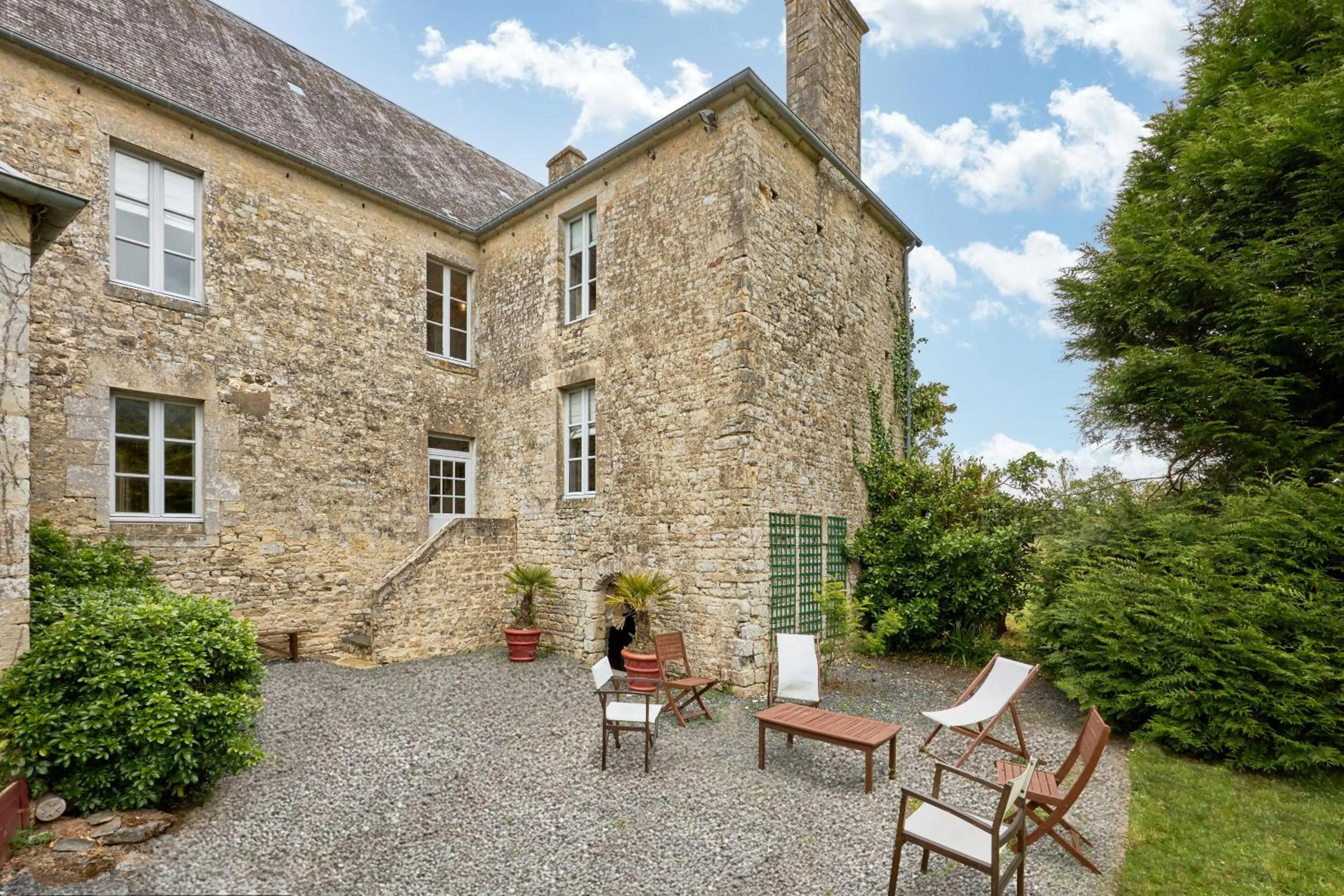Property building in MANOIR du QUESNAY