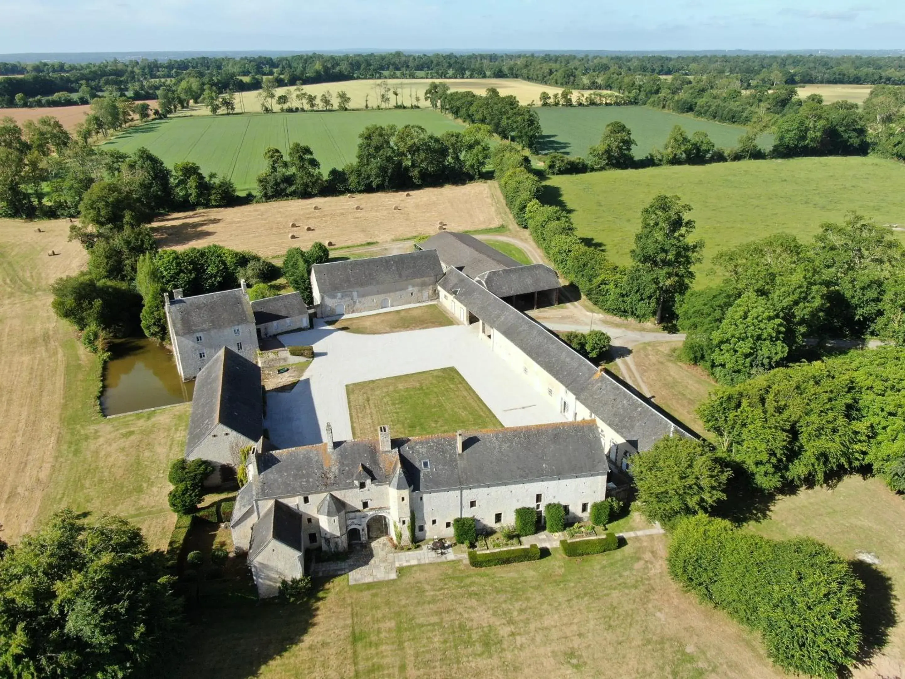 MANOIR du QUESNAY MANOIR du QUESNAY