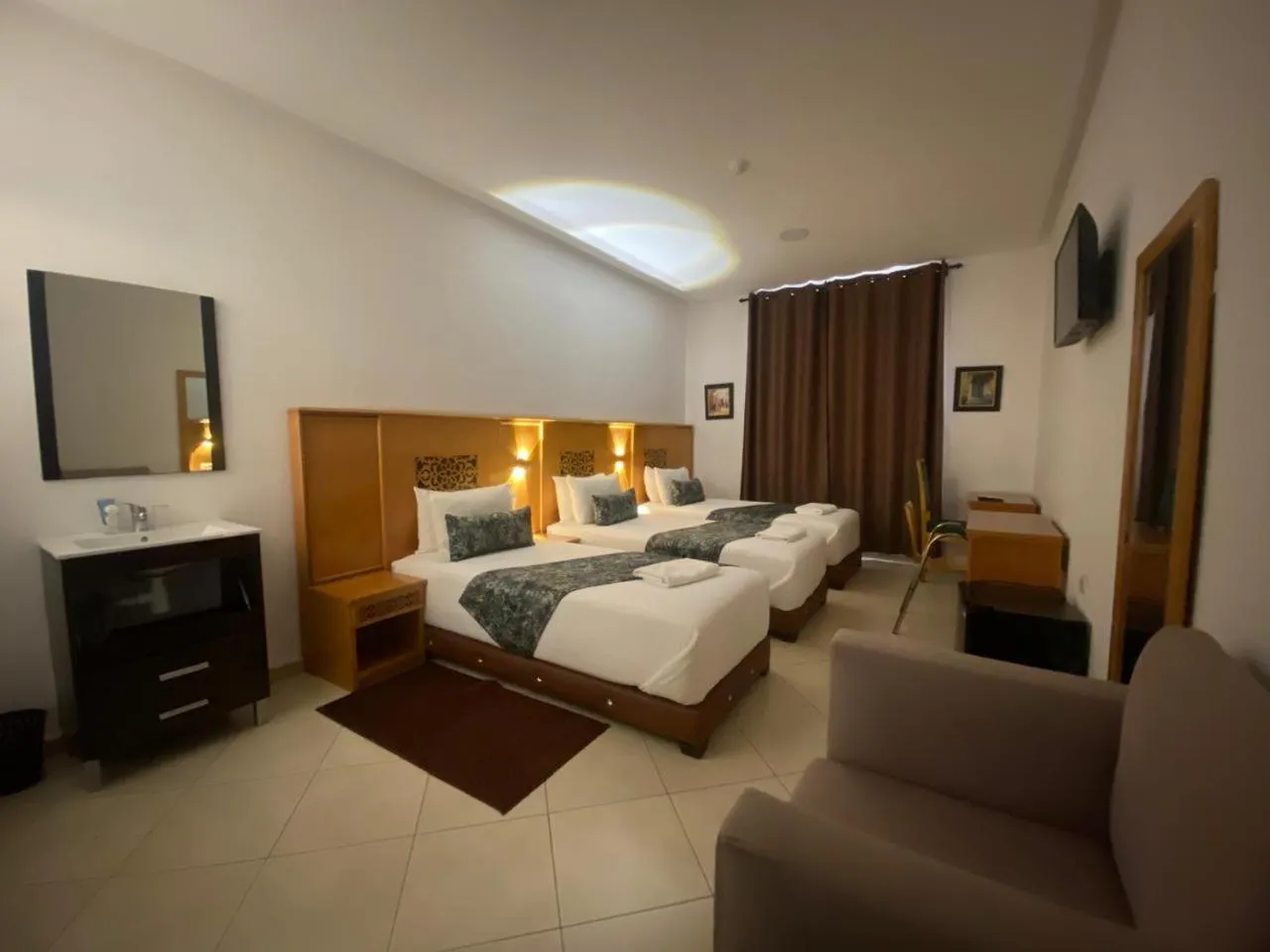 Photo of the whole room, Bed in Hotel Miramar