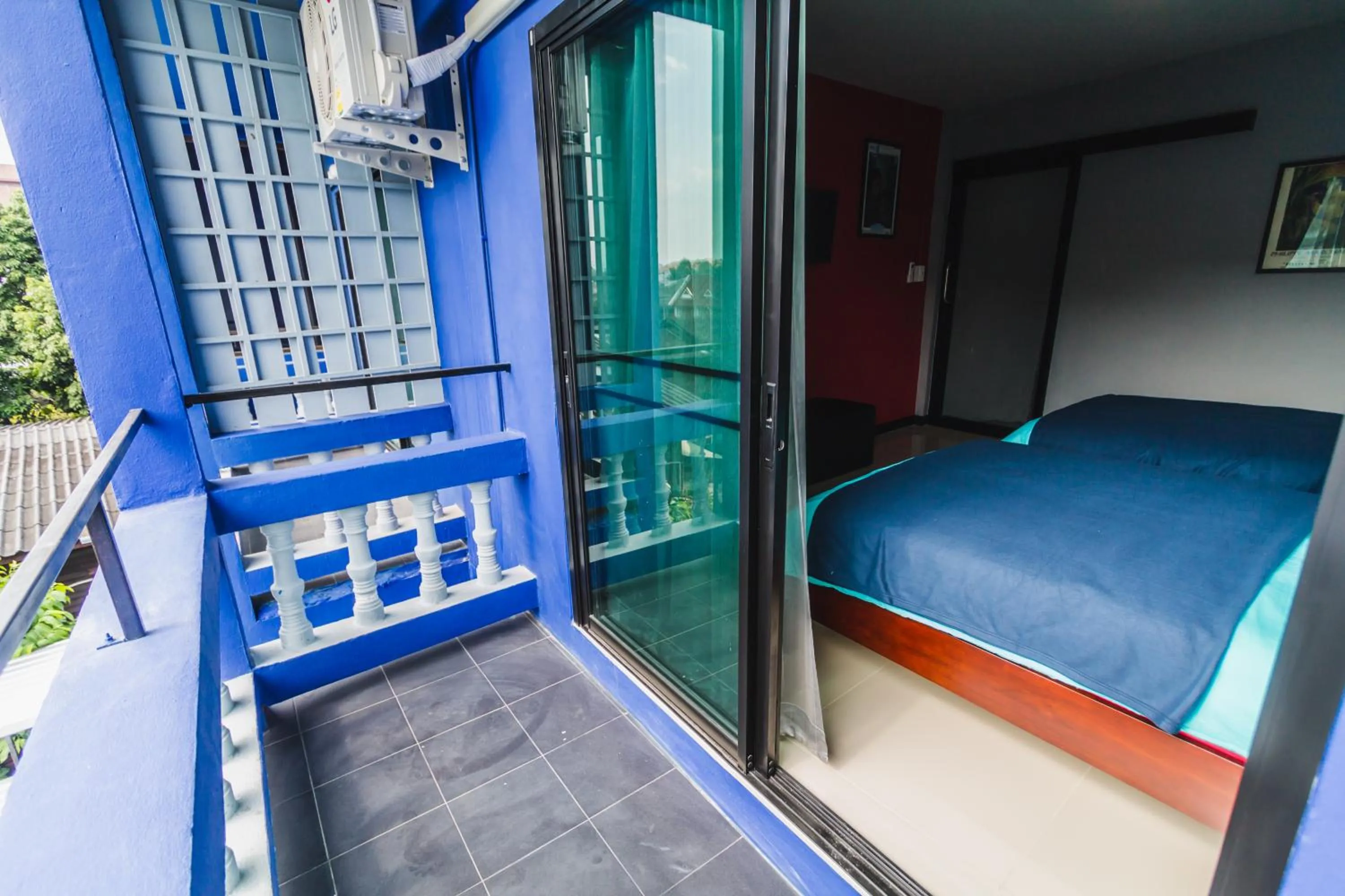 Balcony/Terrace, Bed in Chez Pom