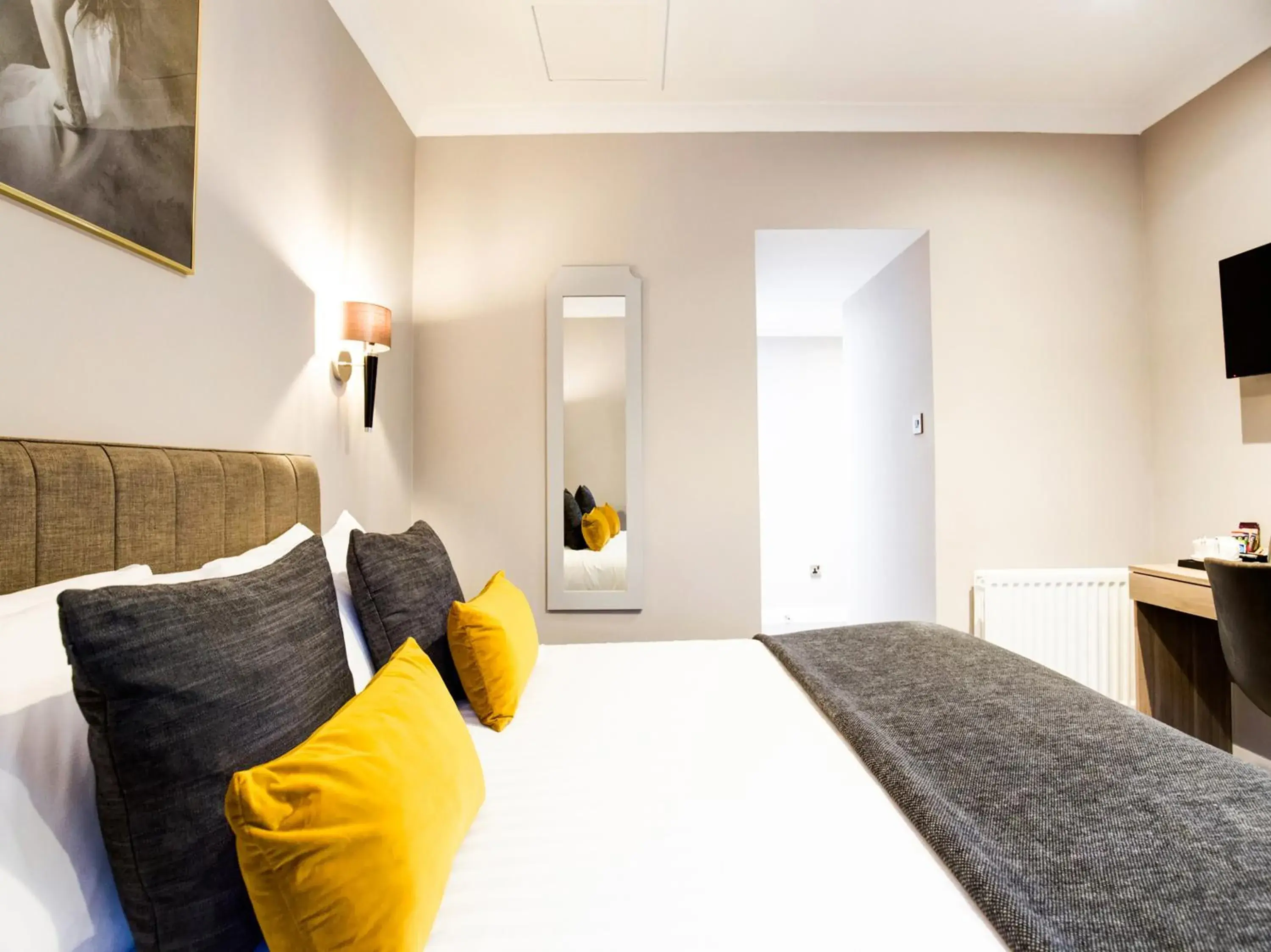 Bedroom, Bed in Barony Castle Hotel Bedroom, Bed in Barony Castle Hotel