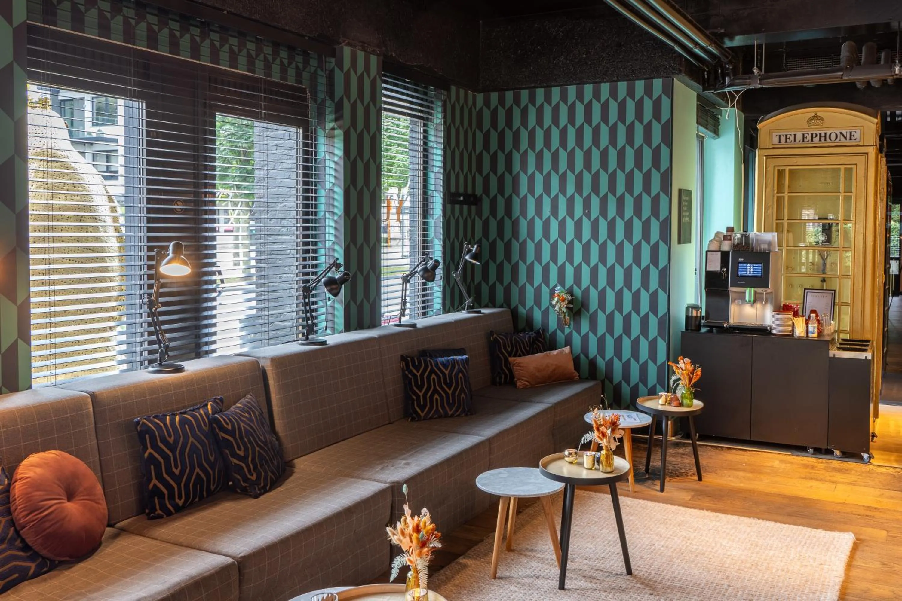 Coffee/tea facilities in YUP Hotel