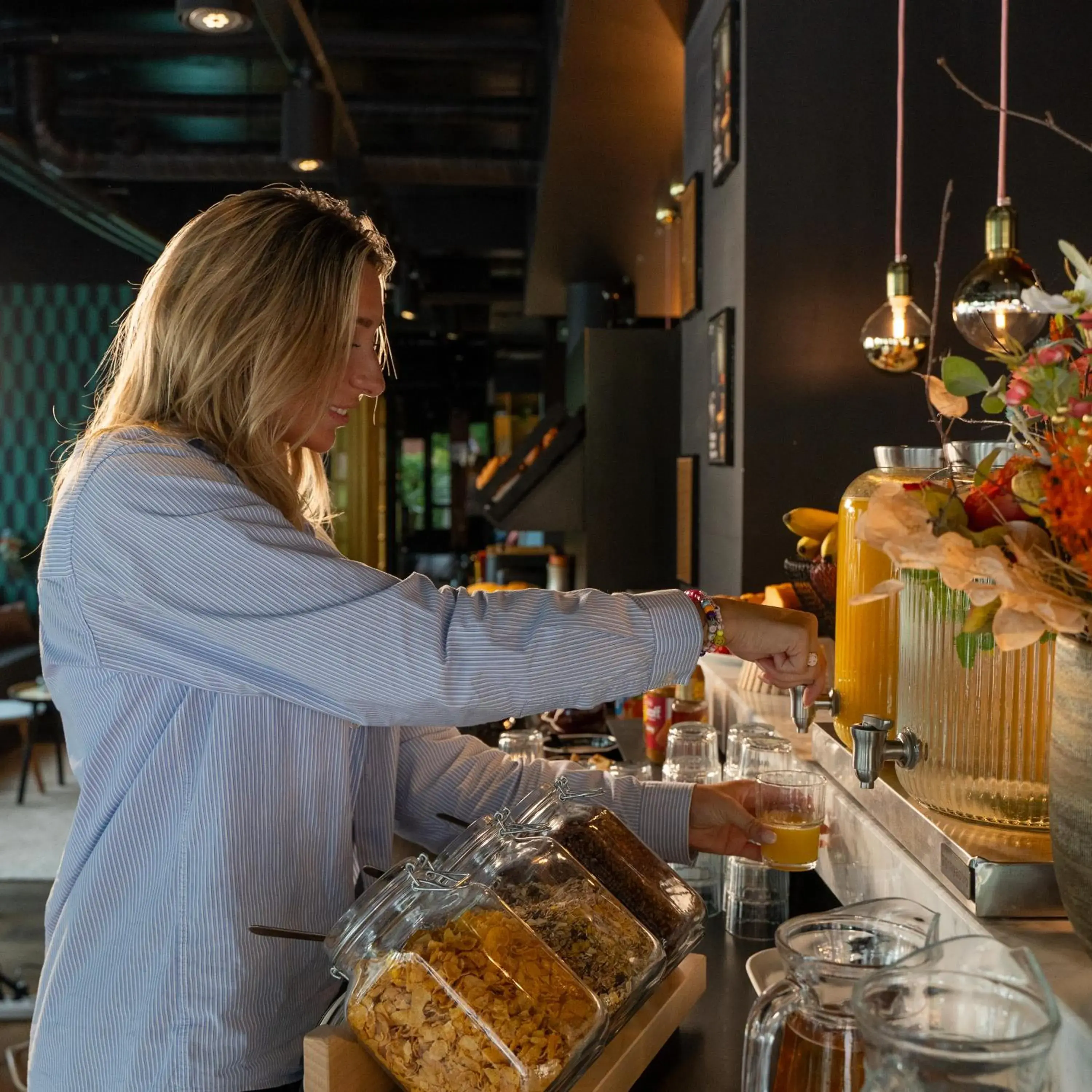 Lounge or bar in YUP Hotel Lounge or bar in YUP Hotel