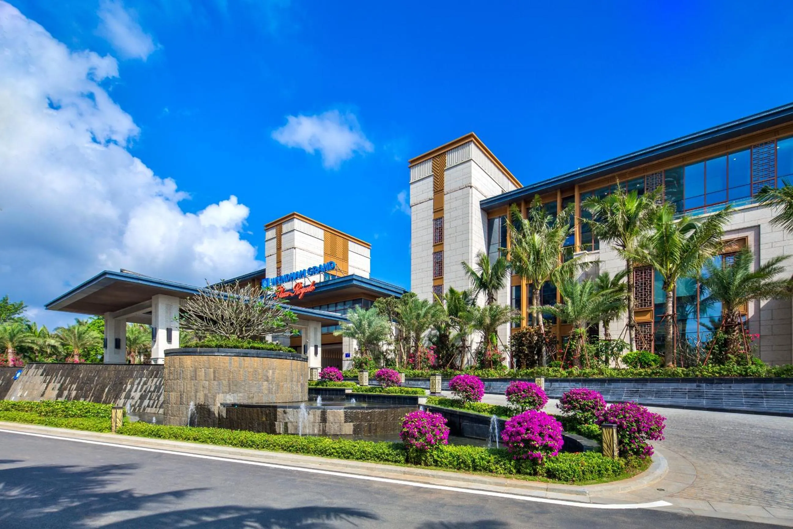 Property building in Wyndham Grand Plaza Royale Wenchang