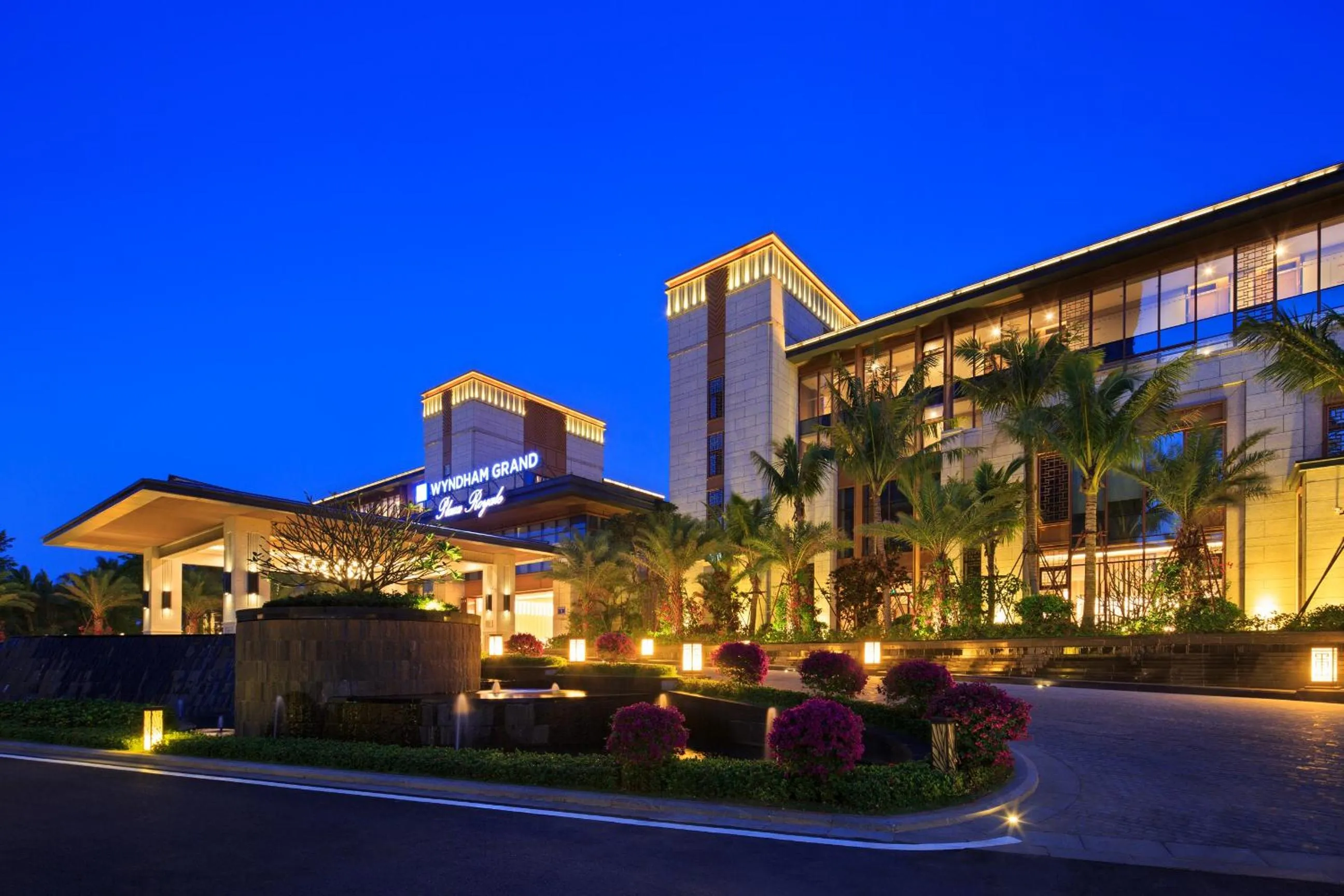 Property building in Wyndham Grand Plaza Royale Wenchang