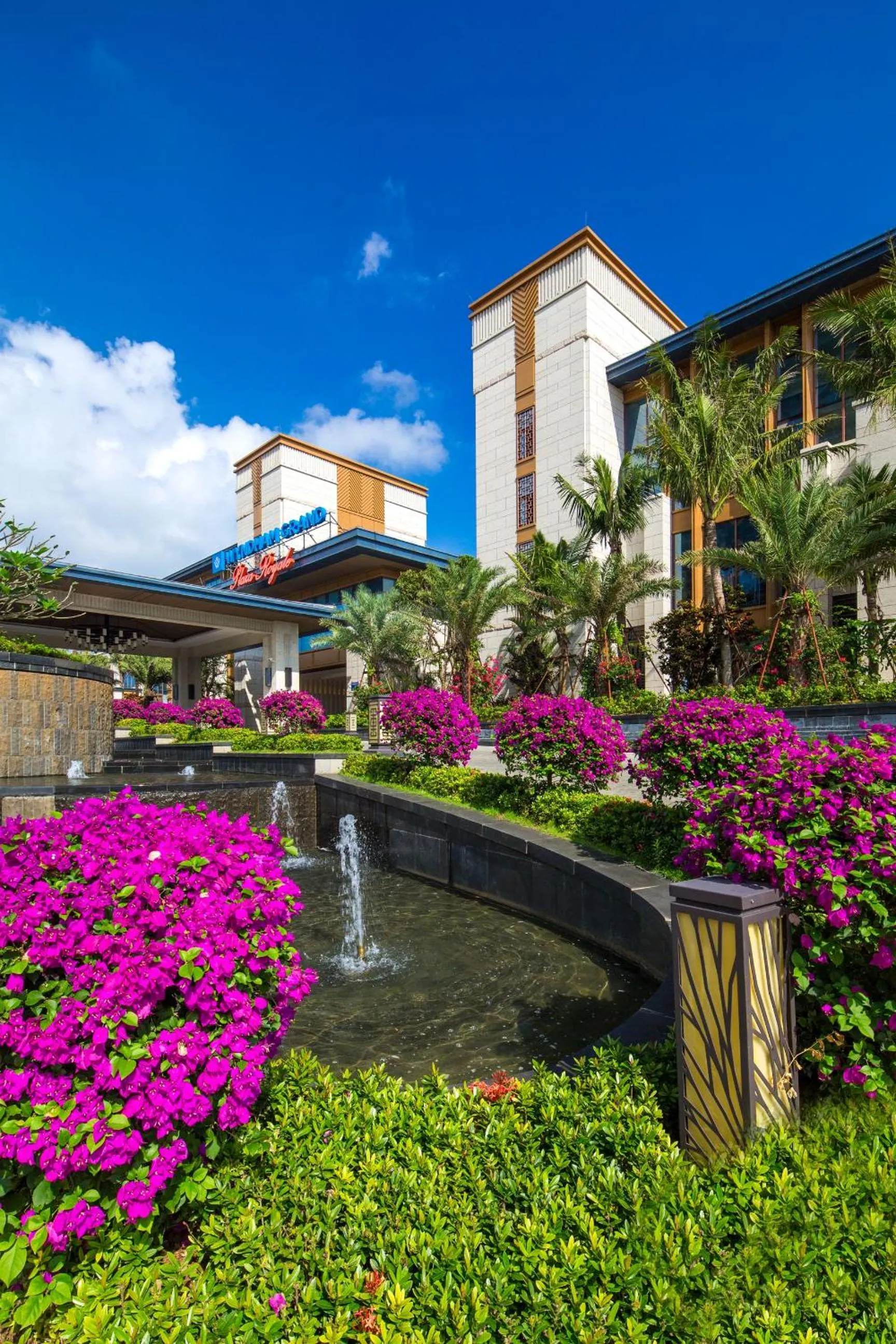 Property building in Wyndham Grand Plaza Royale Wenchang
