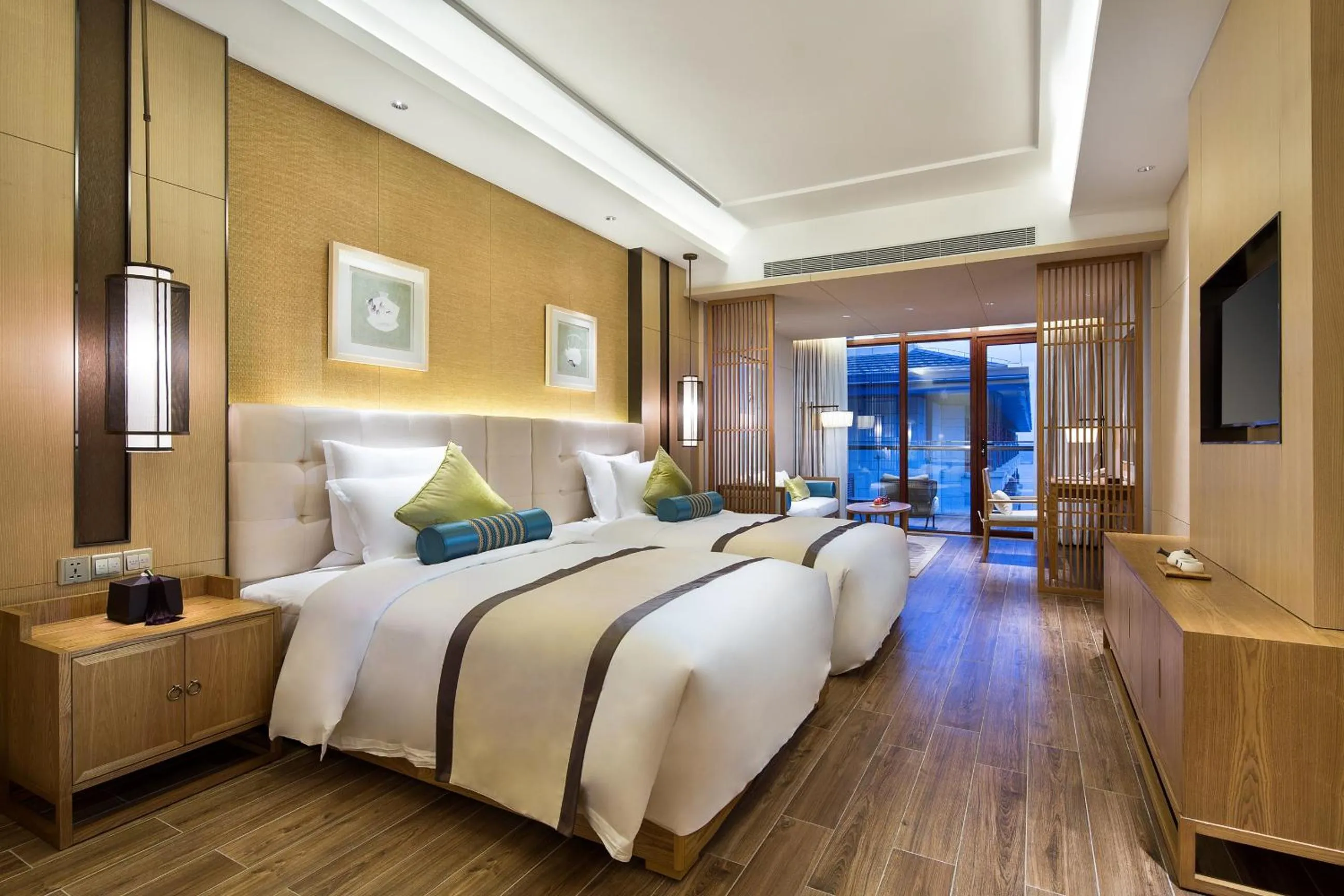 Bed in Wyndham Grand Plaza Royale Wenchang