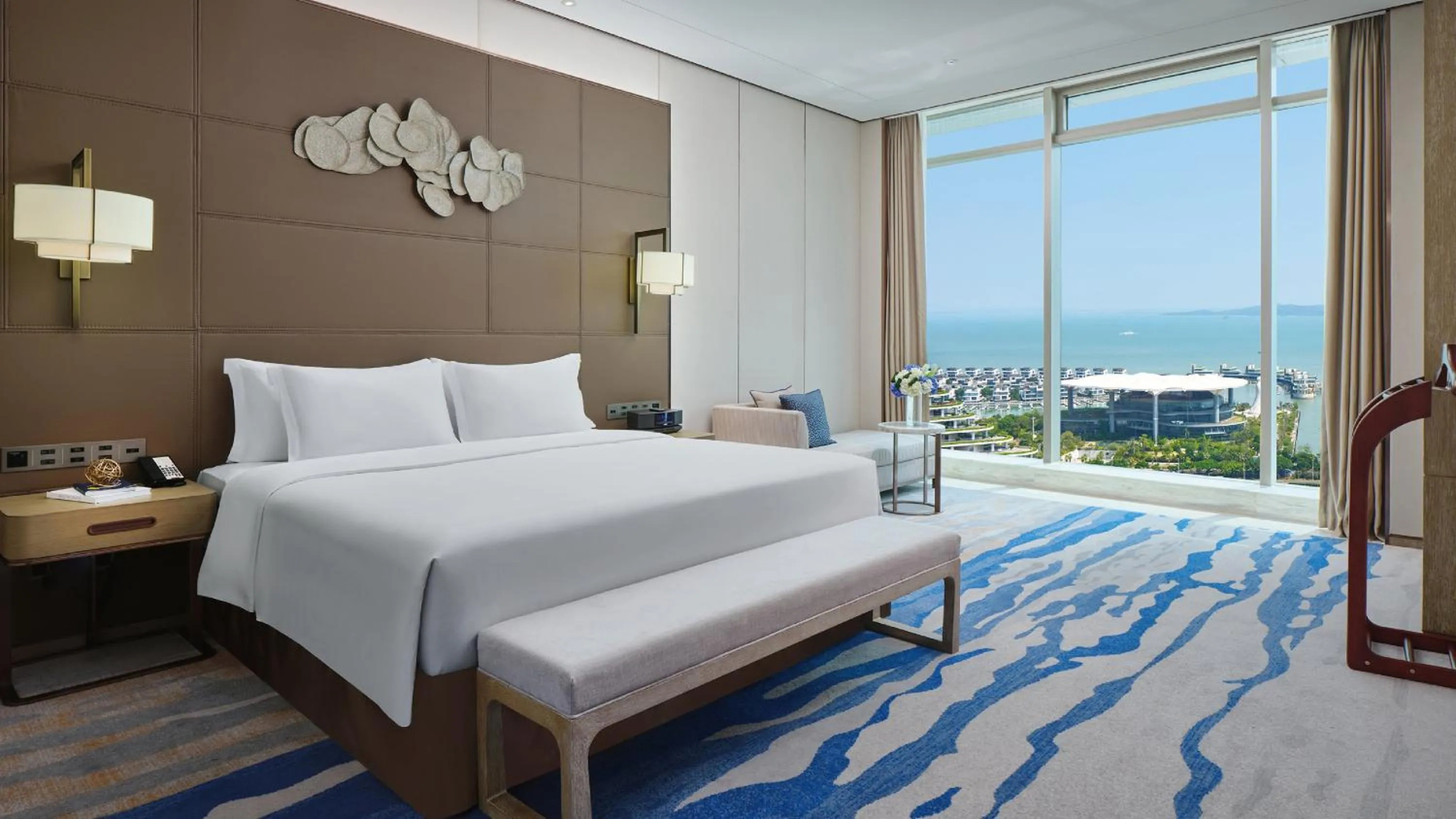 Photo of the whole room, Bed in InterContinental Xiamen by IHG