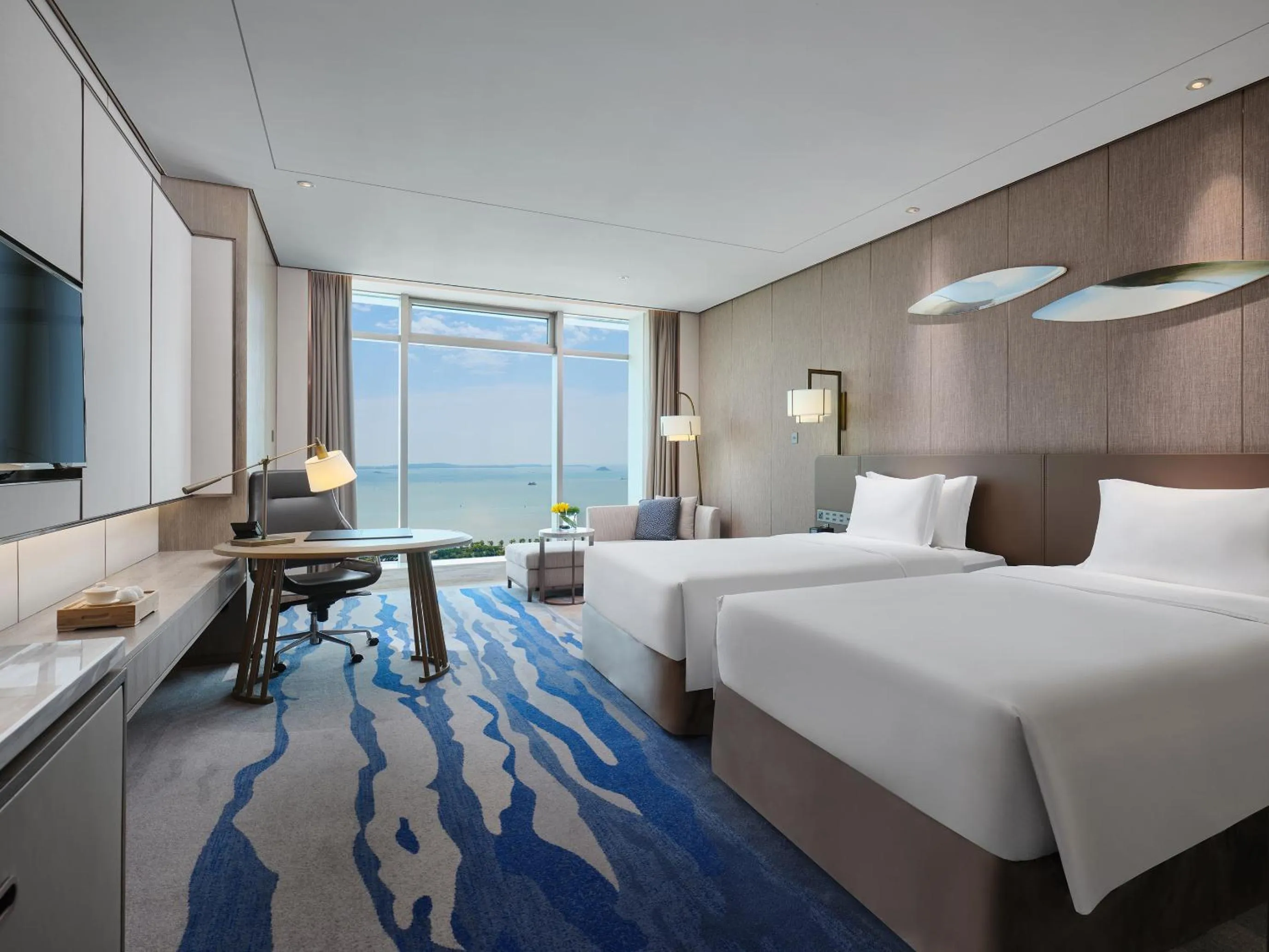 Photo of the whole room, Bed in InterContinental Xiamen by IHG