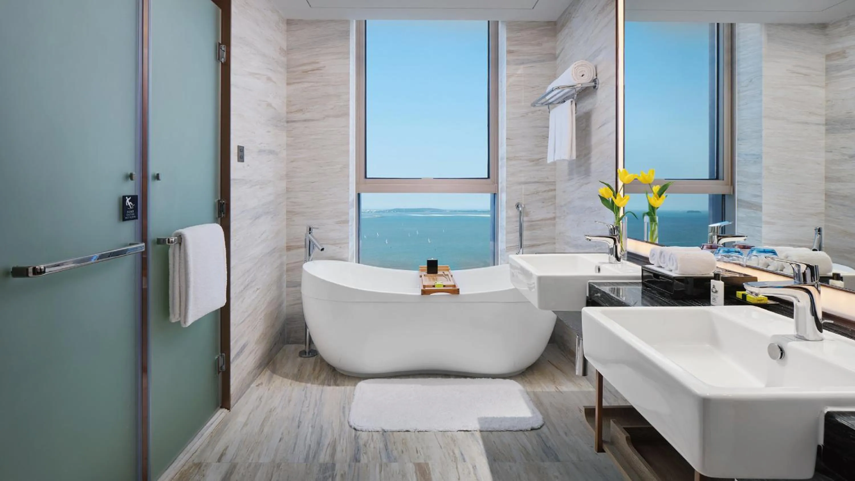 Bathroom in InterContinental Xiamen by IHG