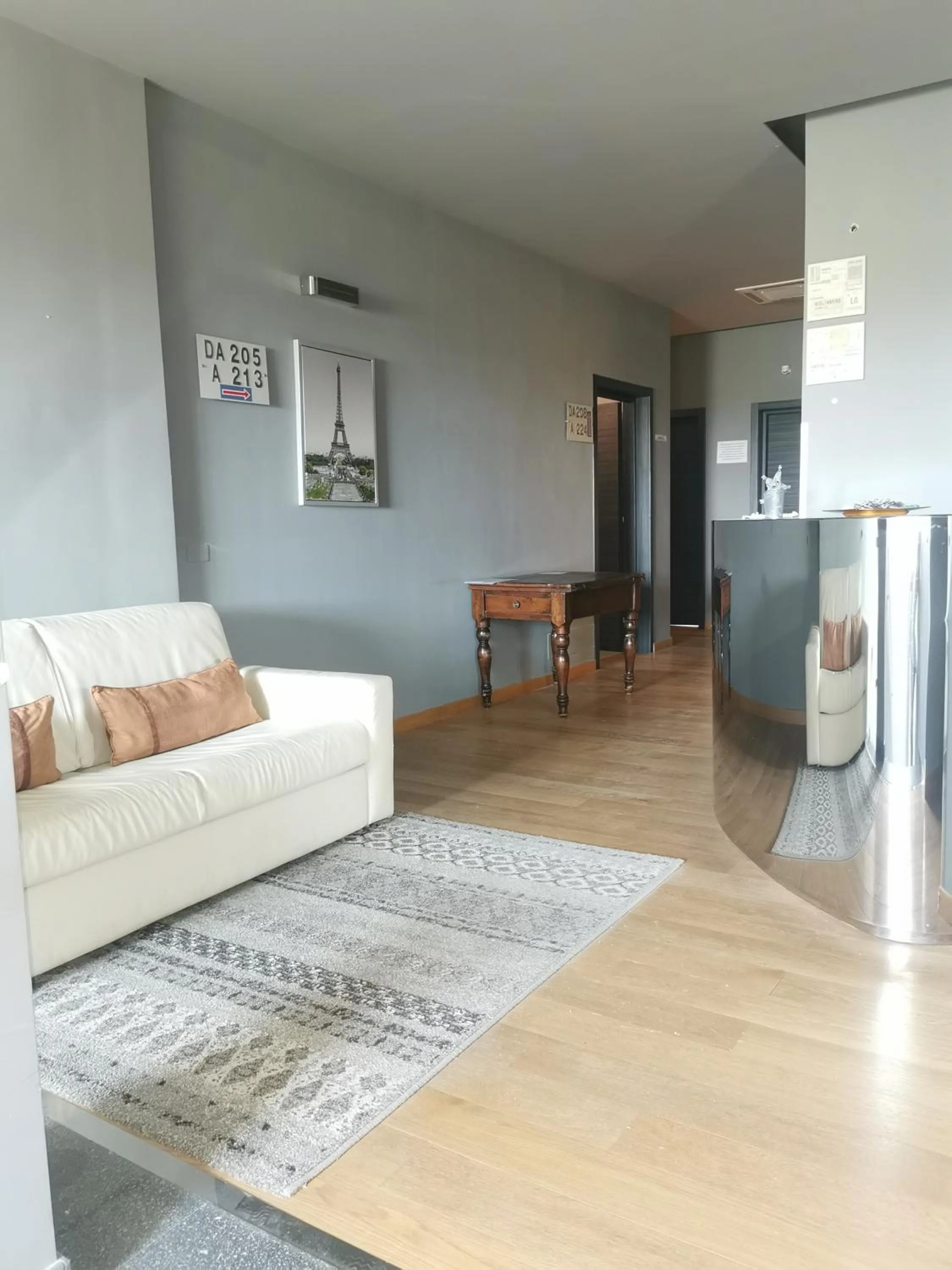 Living room in San Cataldo Hotel