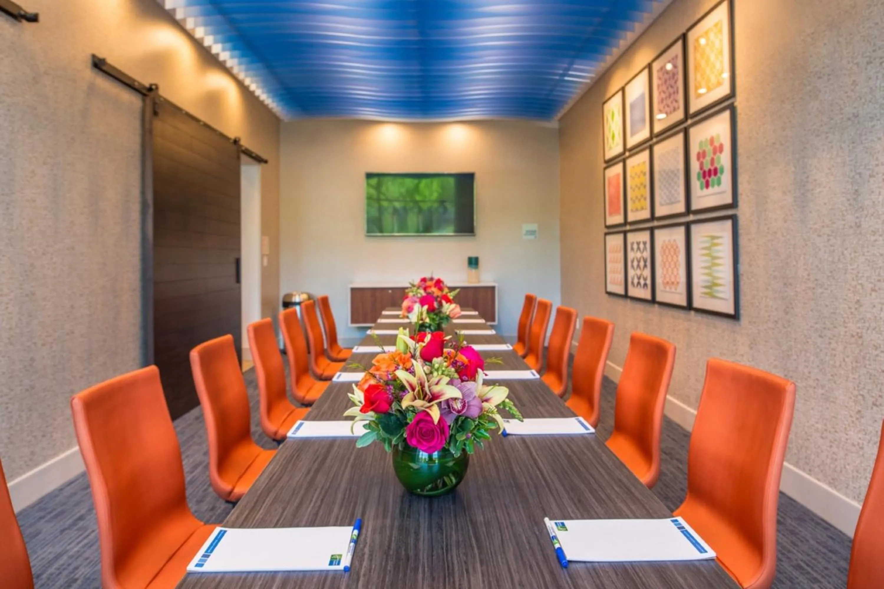 Meeting/conference room in Holiday Inn Express & Suites - Tampa North - Wesley Chapel by IHG
