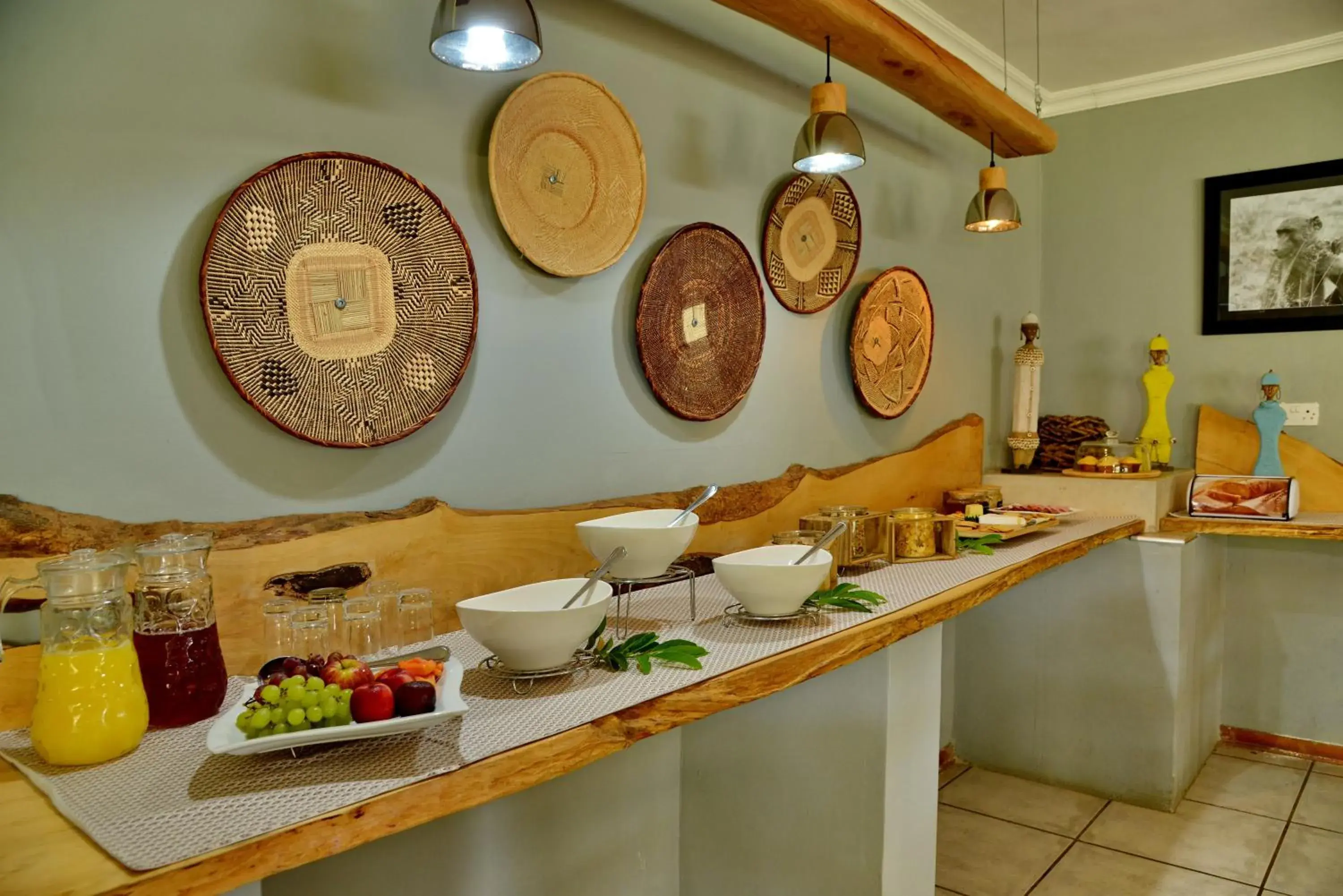 Breakfast in River View Lodge Breakfast in River View Lodge