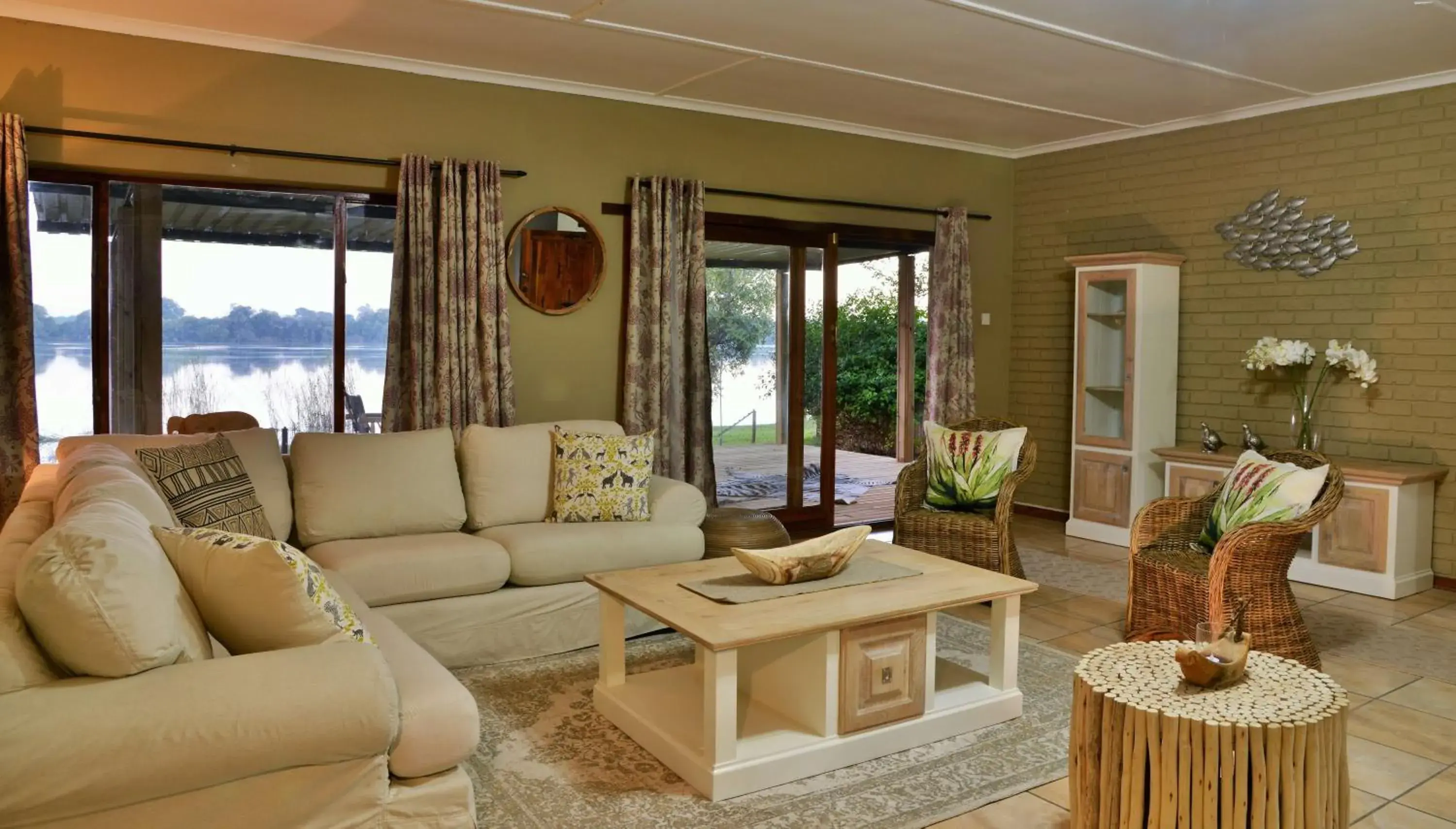 Patio in River View Lodge Patio in River View Lodge