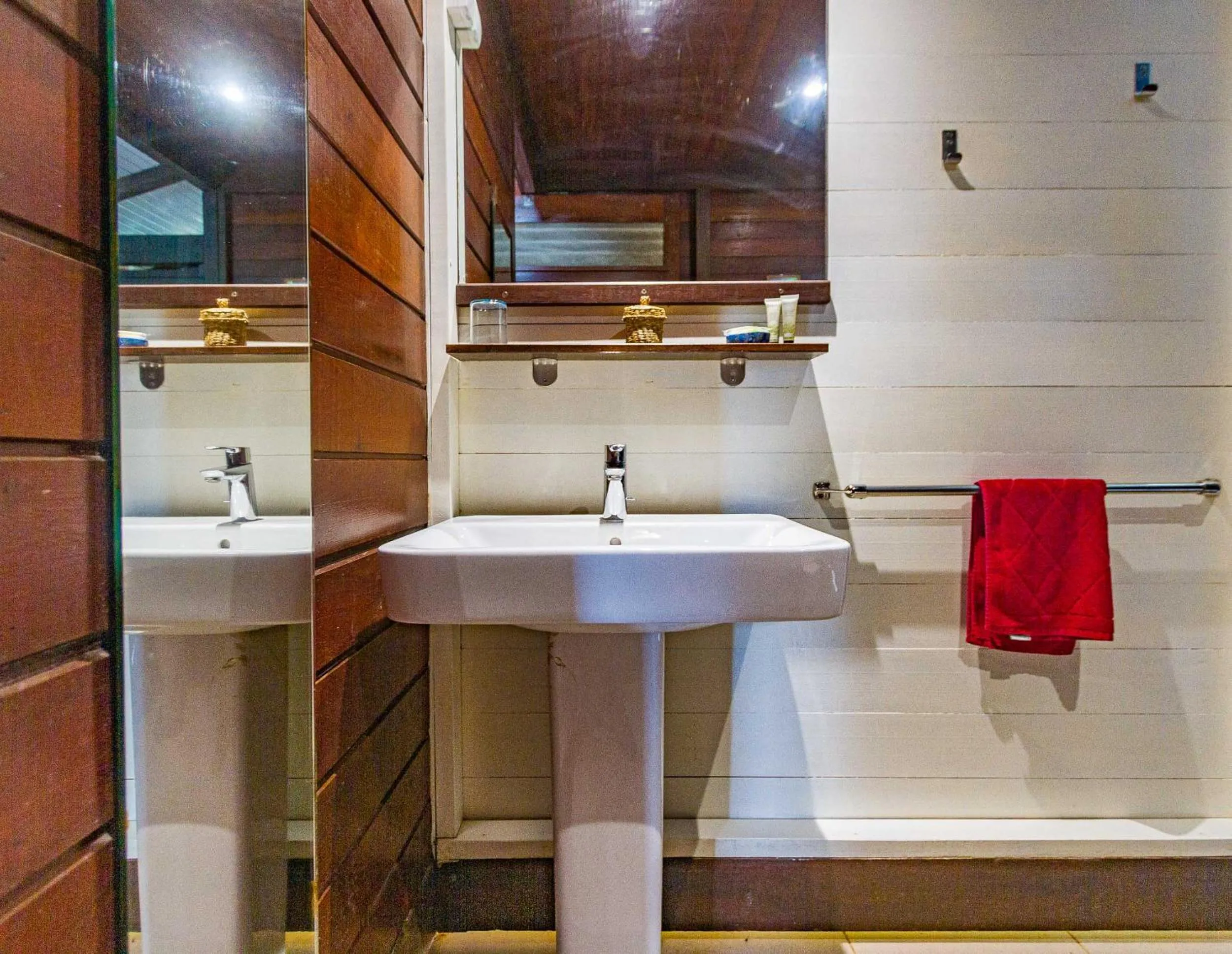 Bathroom in Piton Bungalows Ecolodges
