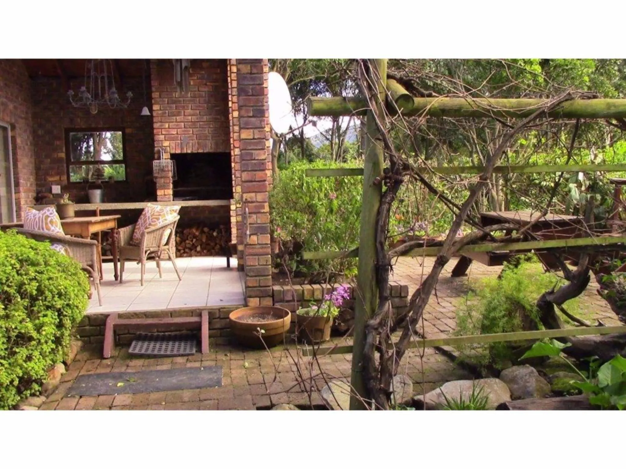 Patio in Forest Nest Cottage, Tsitsikamma