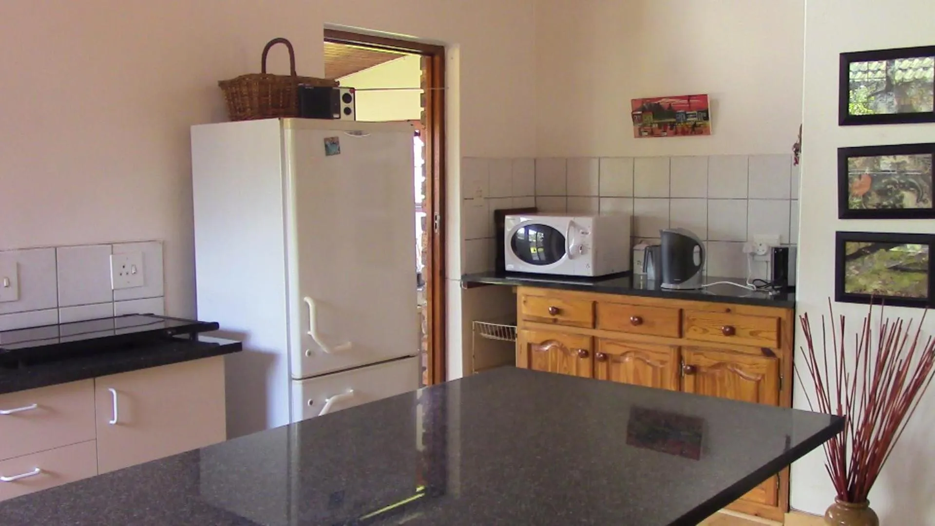Kitchen or kitchenette in Forest Nest Cottage, Tsitsikamma
