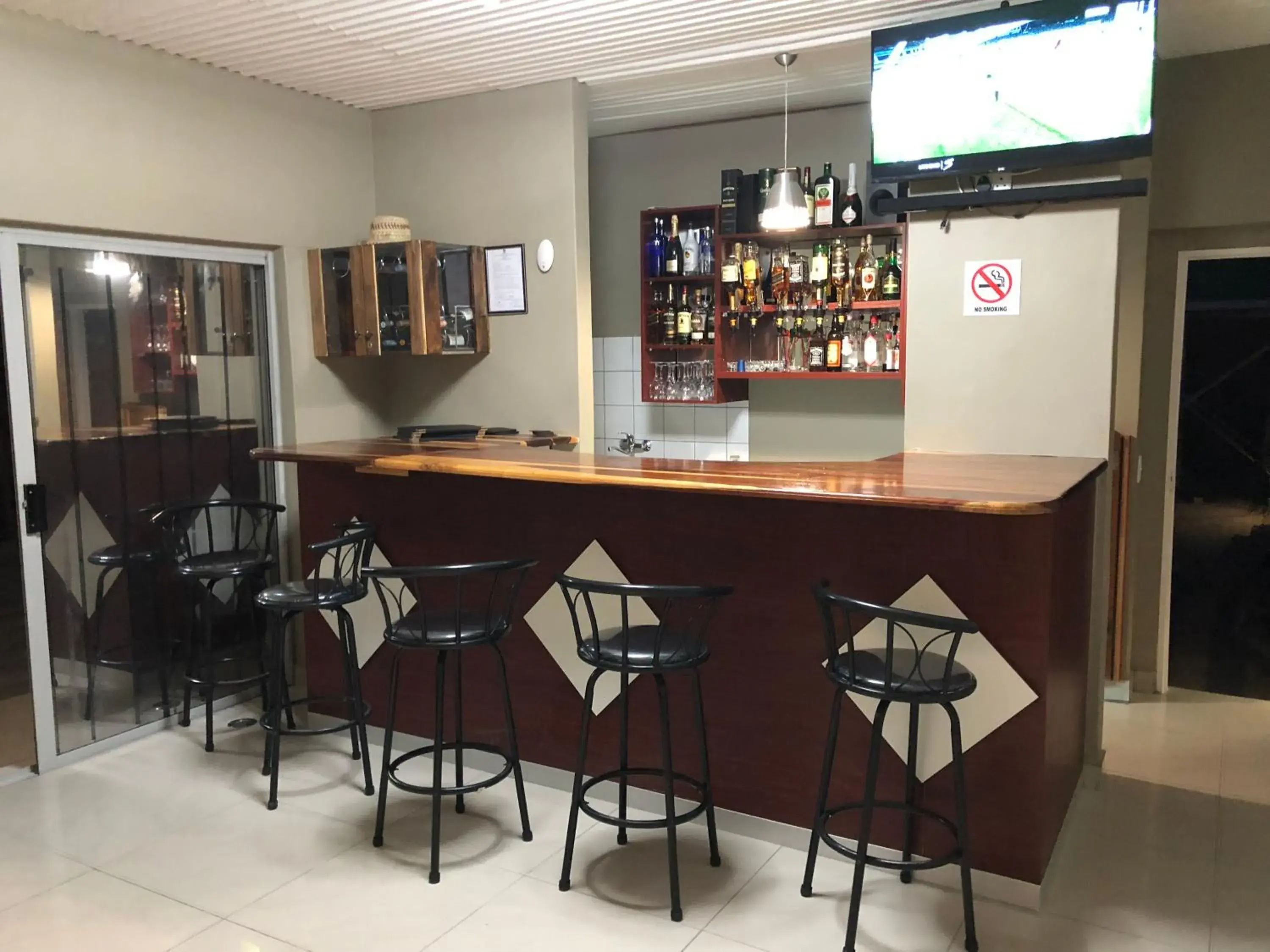 Lounge or bar in City Lodge Etosha Lounge or bar in City Lodge Etosha