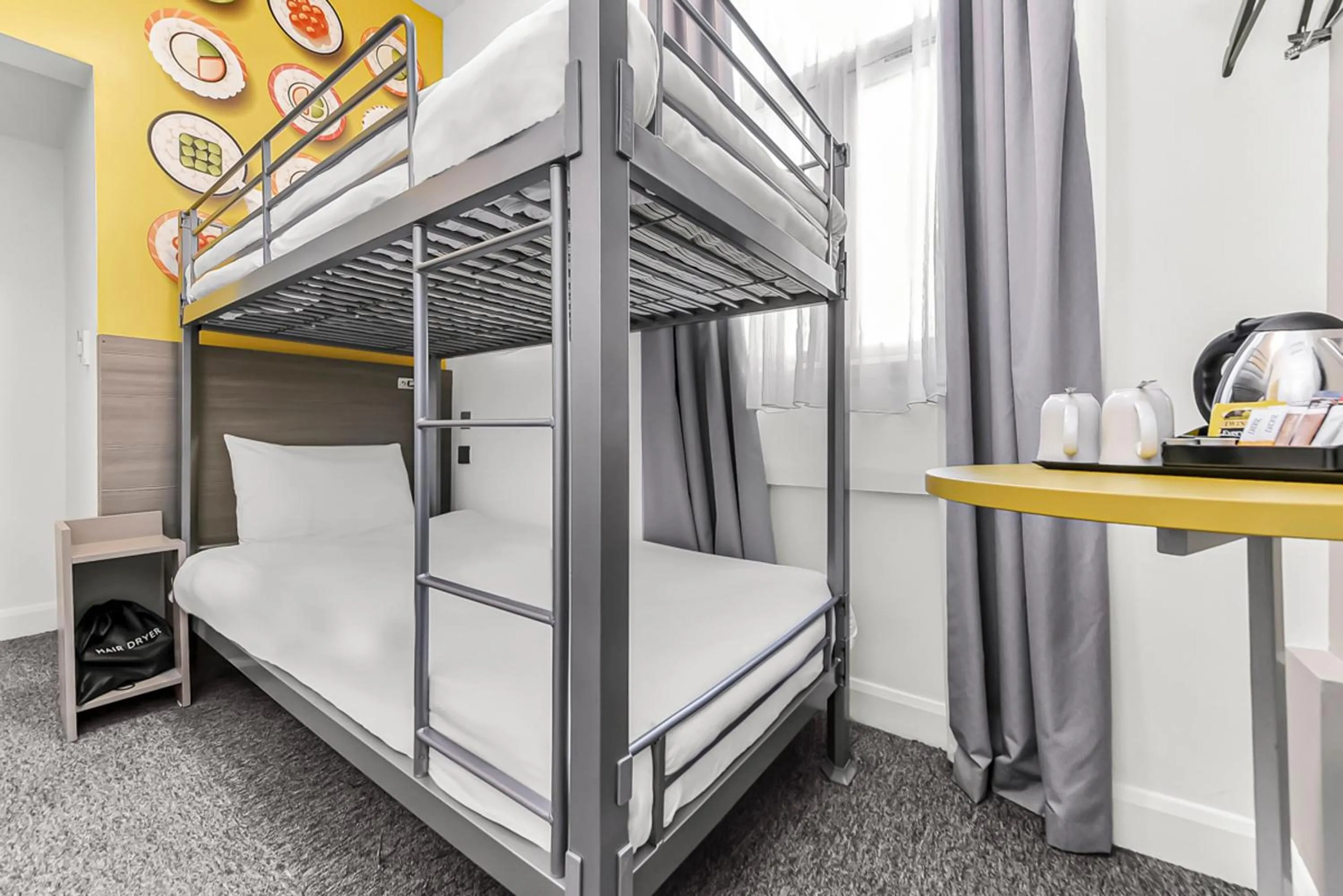bunk bed, Bed in Heeton Concept Hotel - Kensington London