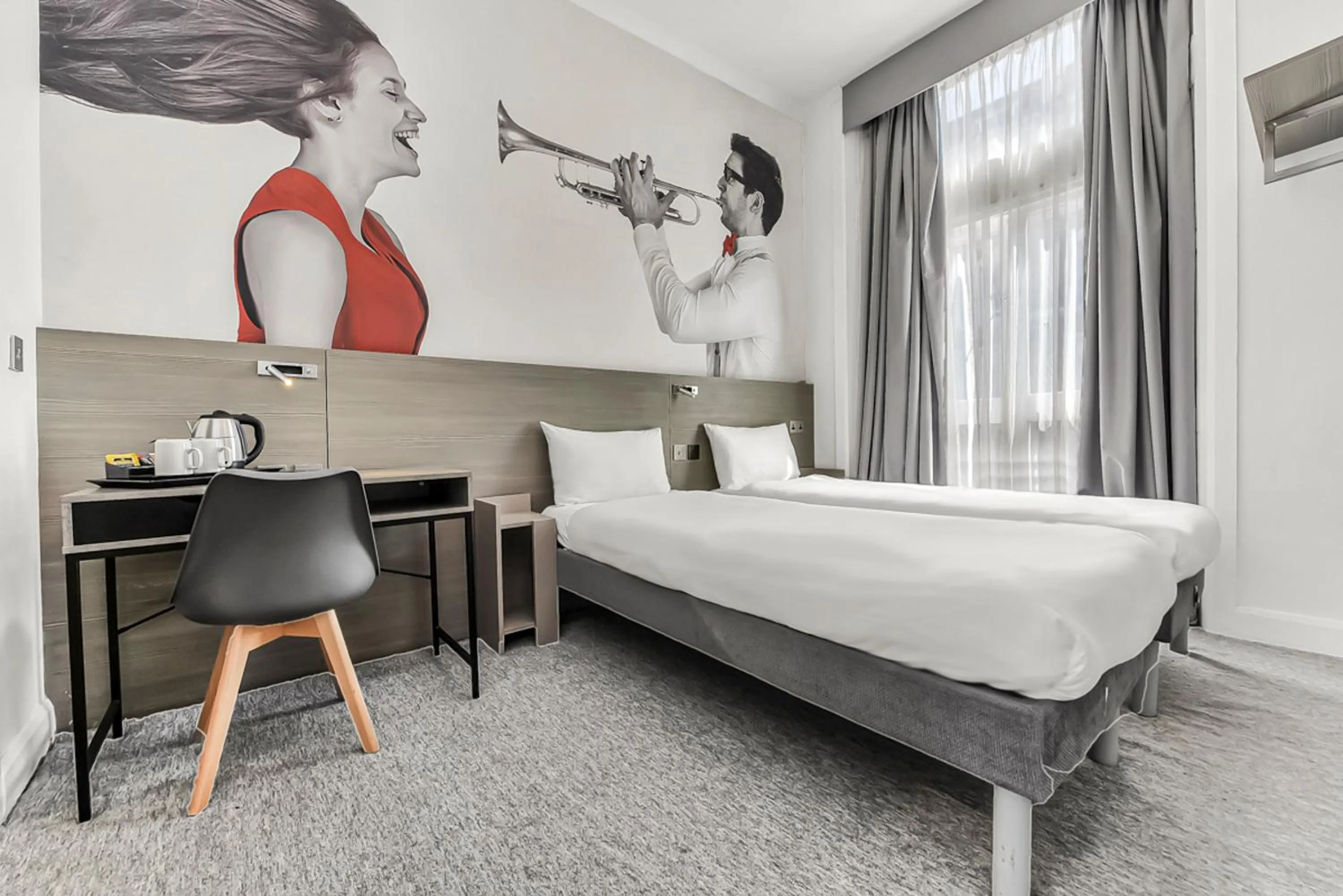 Bedroom, Bed in Heeton Concept Hotel - Kensington London