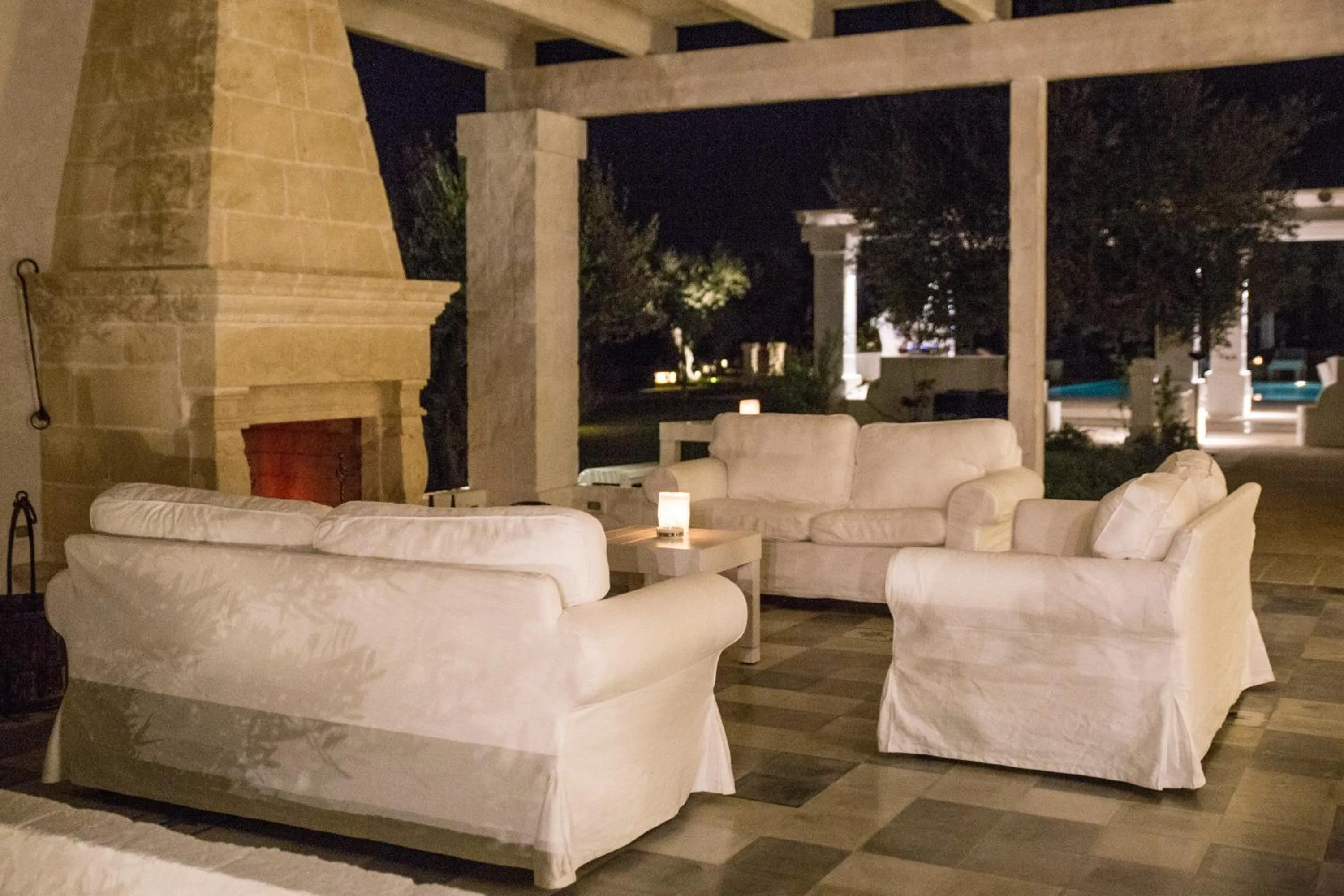 Lounge or bar in Masseria Almadava