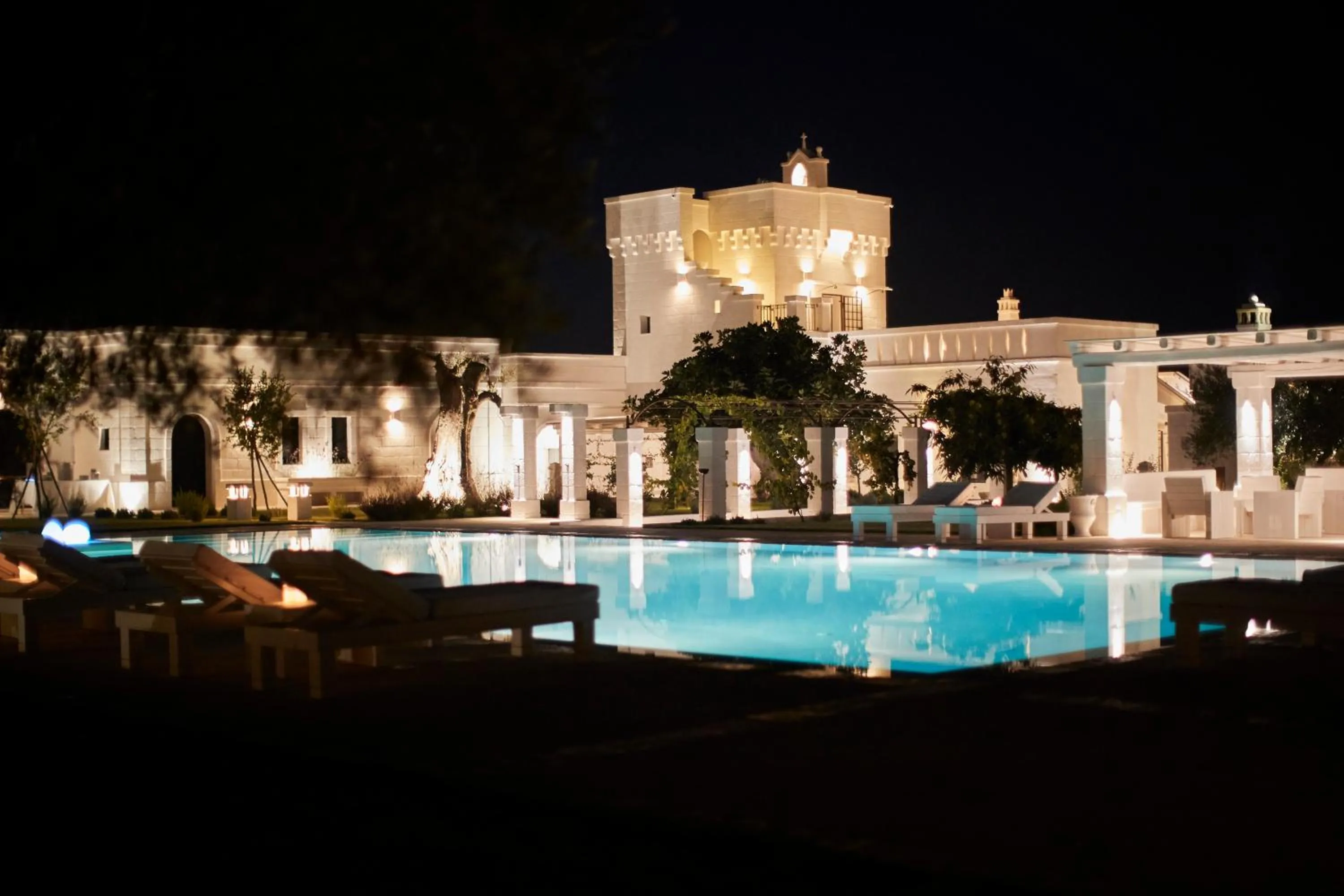 Pool view in Masseria Almadava