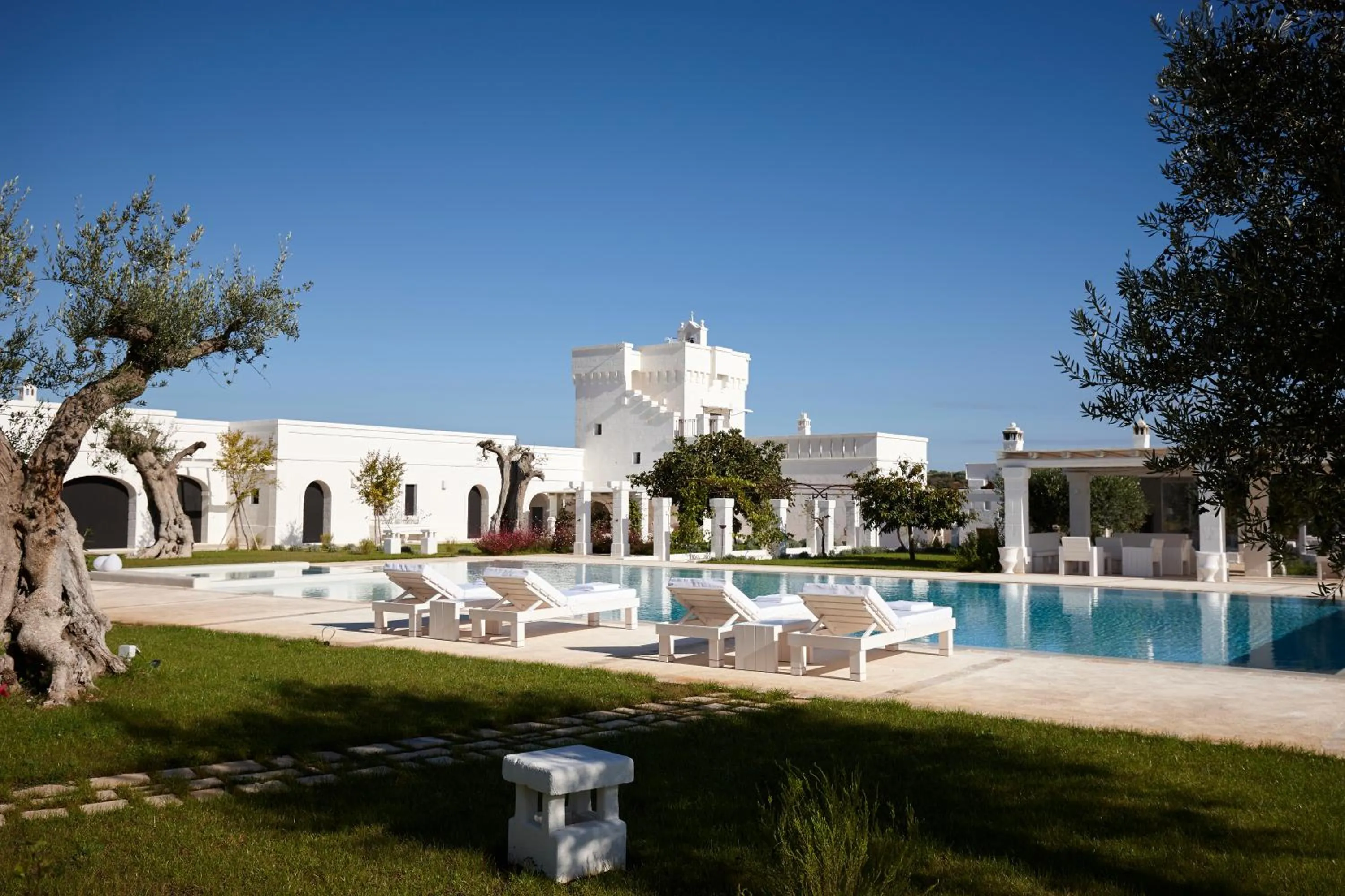 Pool view in Masseria Almadava