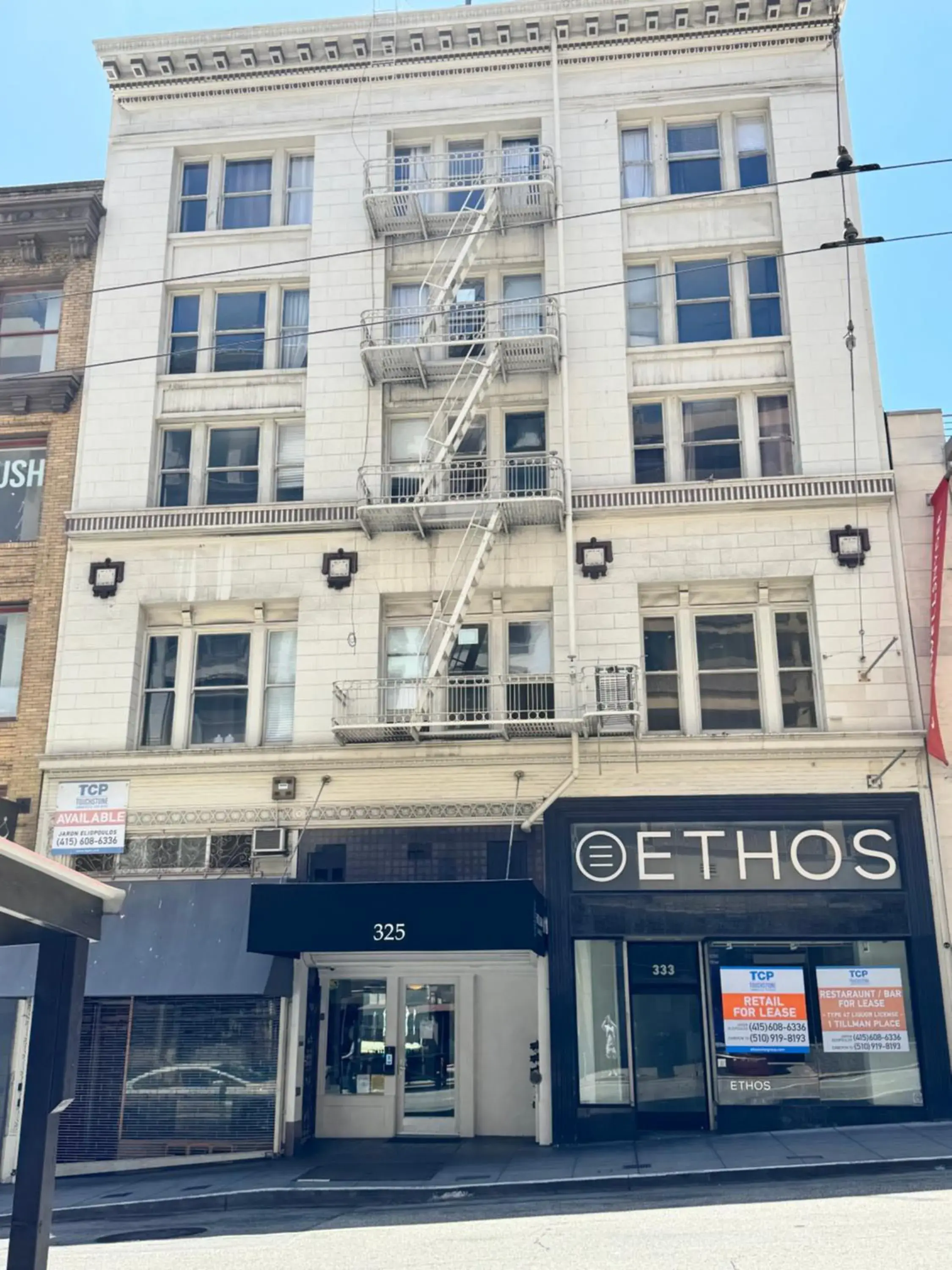 Property building in Hotel Ikon Property building in Hotel Ikon