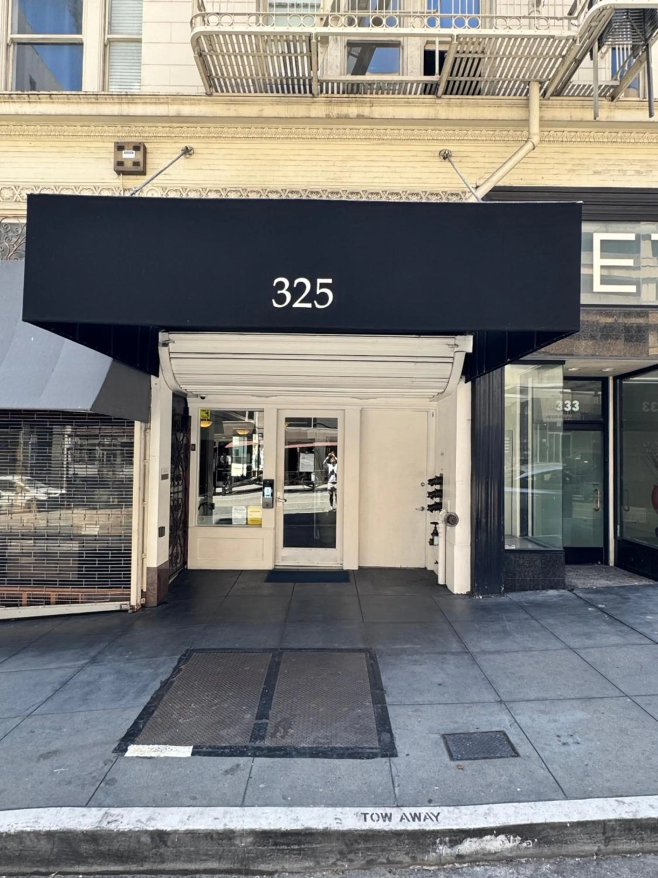 Facade/entrance in Hotel Ikon